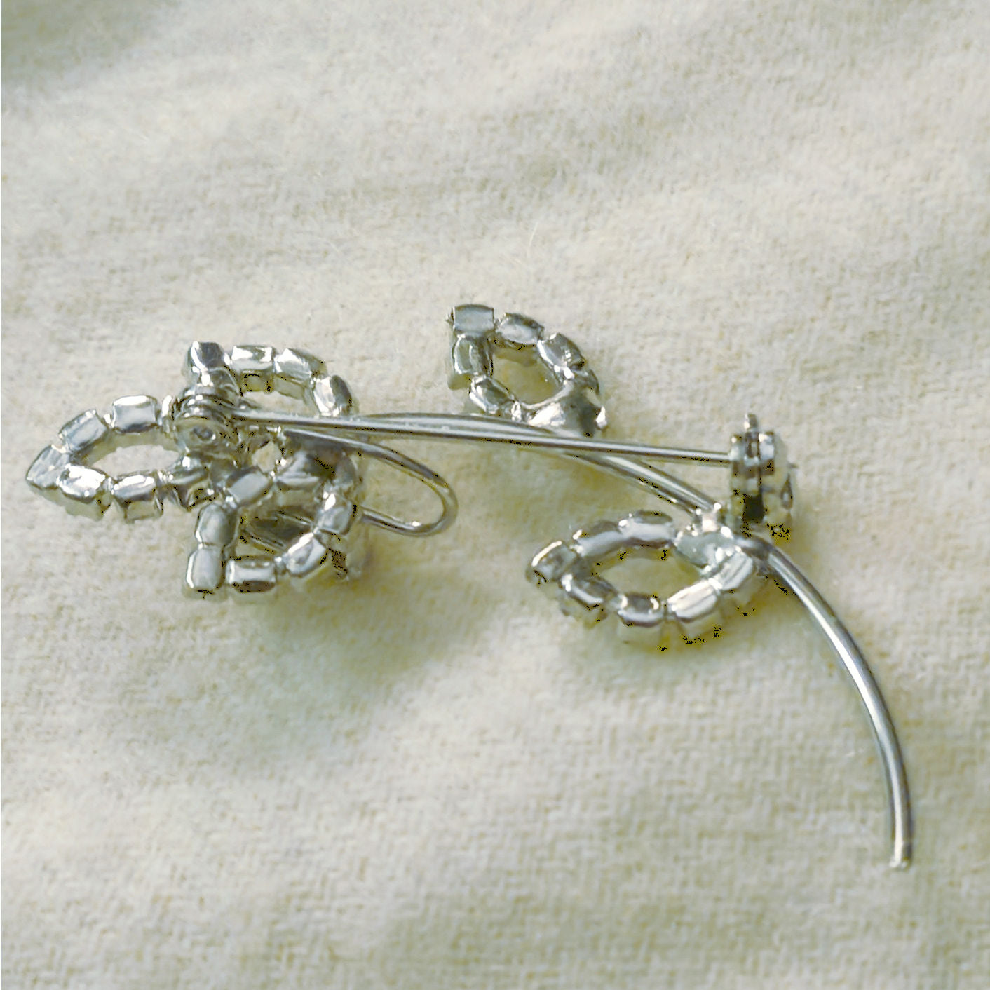 Vintage Mid-Century Silver Rhinestone Floral Brooch / Bridal Accent Pin