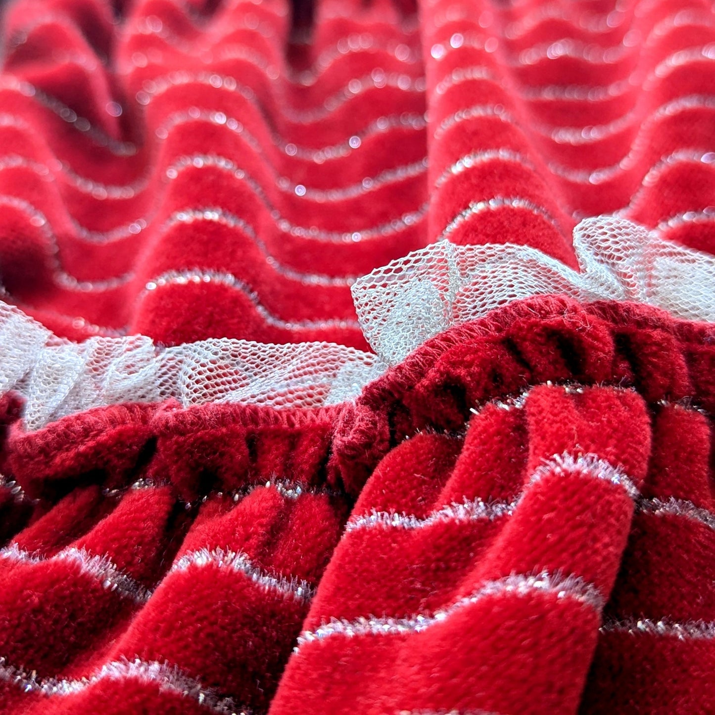 🎄 Hanna Andersson Girls' Striped Lurex Velour Holiday Dress – Cranberry & Silver – Size 110 cm (5)