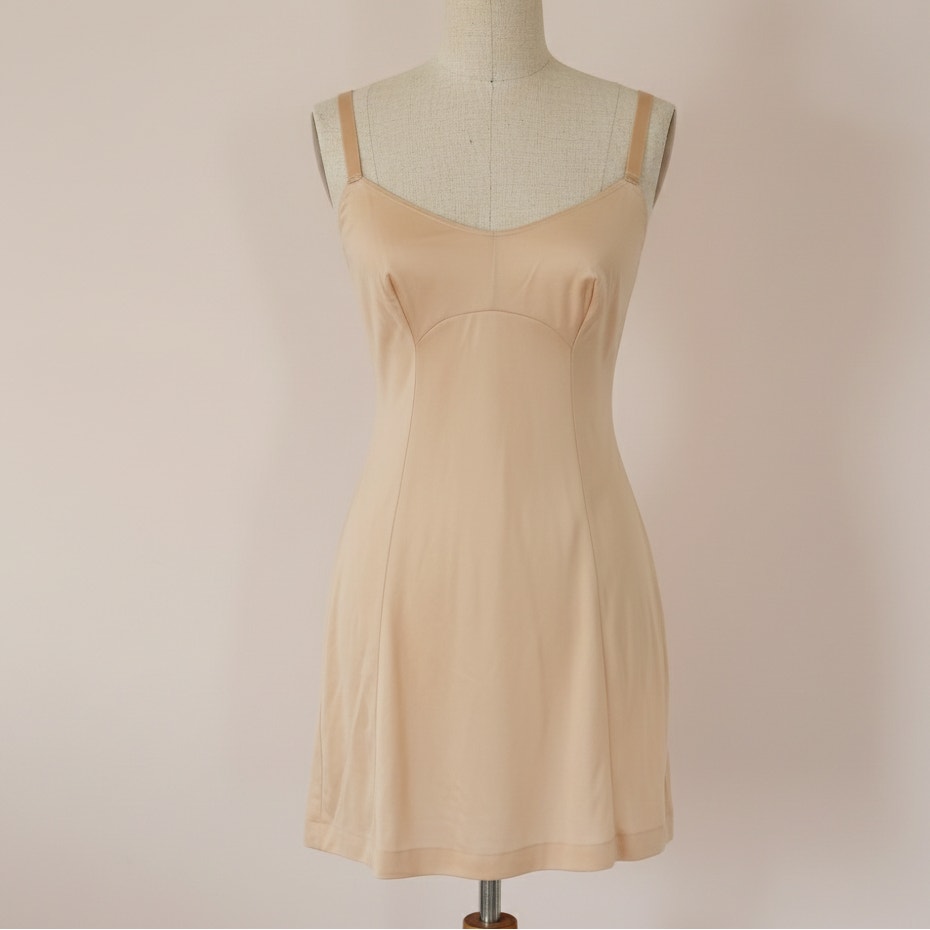 Vintage Vanity Fair Peach Nylon Slip Dress | 1960s/70s | Women's S / 32