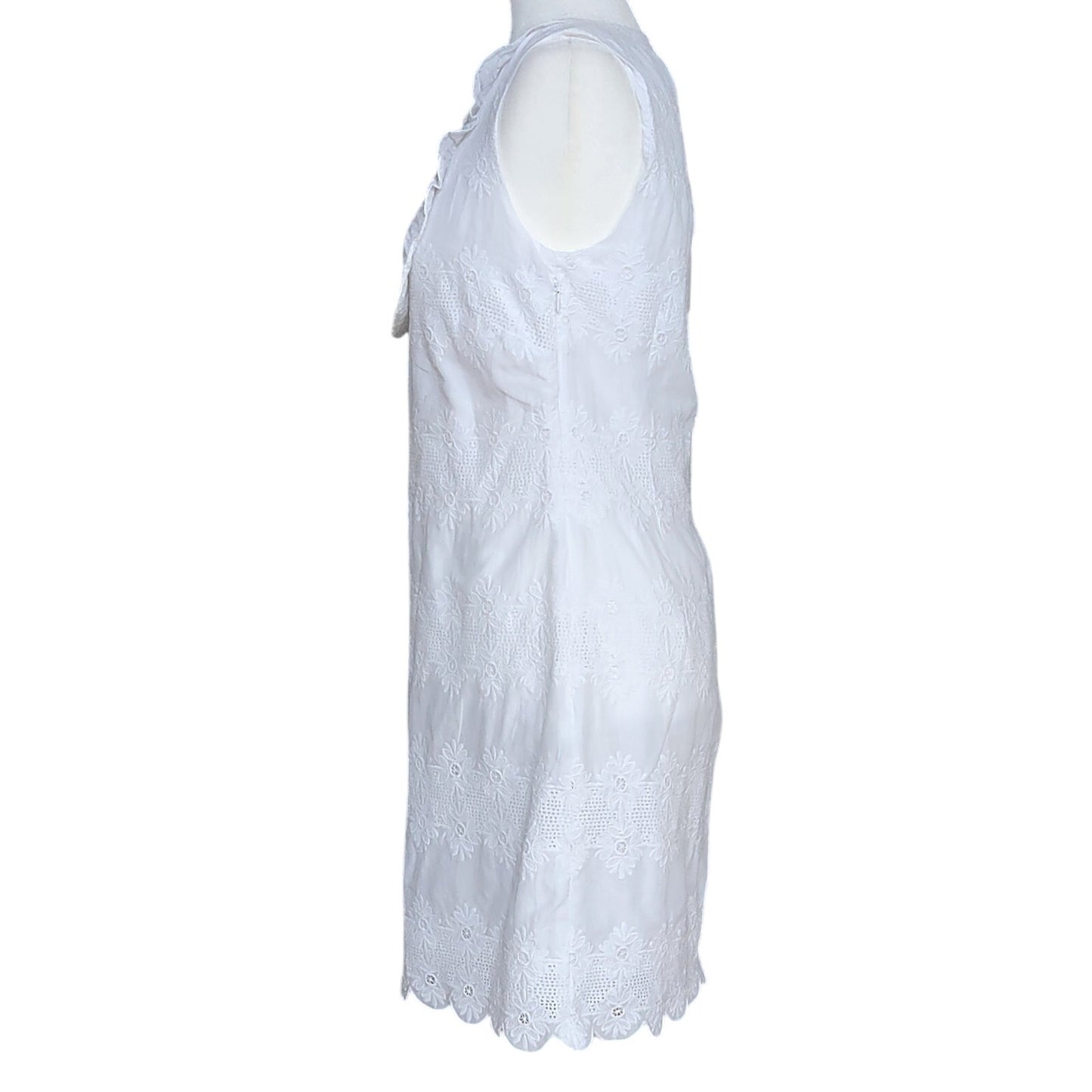 Vineyard Vines White Eyelet Cotton Shift Dress Women’s Size 4 Ruffled Bib Scalloped Hem