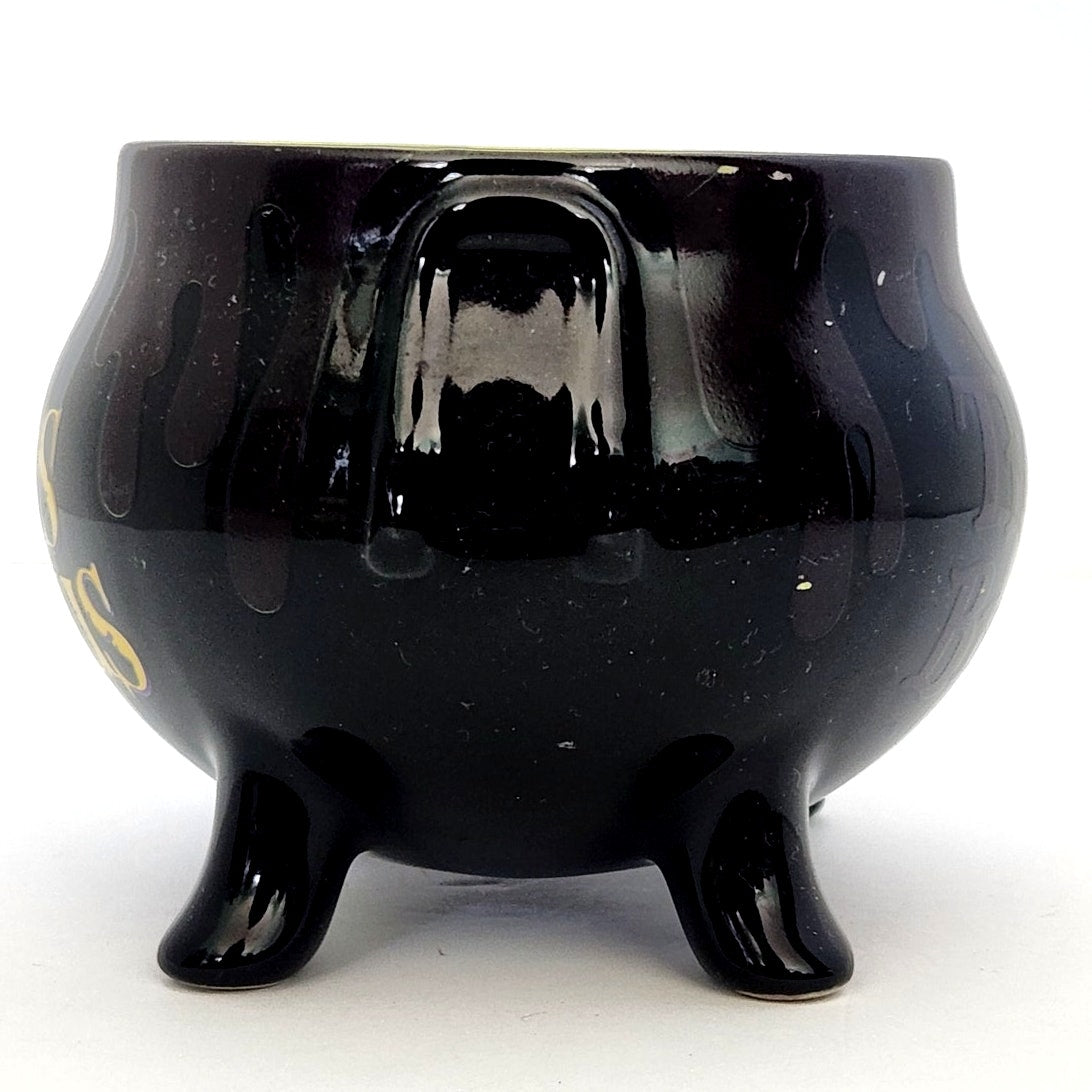 Disney's Hocus Pocus “Trouble Is Brewing” Cauldron Color Changing Halloween Mug