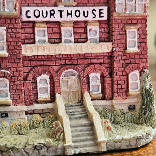 Liberty Falls Courthouse AH39 (1993) | Vintage Miniature Village Building