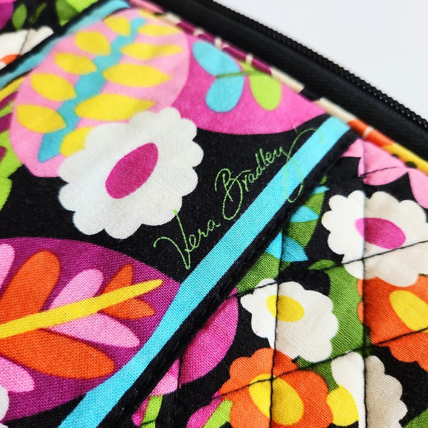 Vera Bradley Va Va Bloom 17" Quilted Laptop Sleeve Case – Bright Floral Print - Women