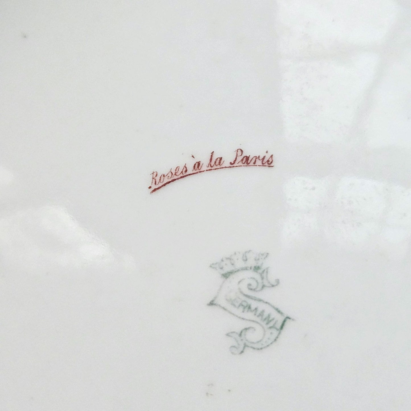 Antique Kuno Steinmann Tiefenfurt Porcelain Bowl  Hand-Painted “Roses à la Paris” | Made in Germany | Circa 1900–1915 | Heavy Gold Gilt