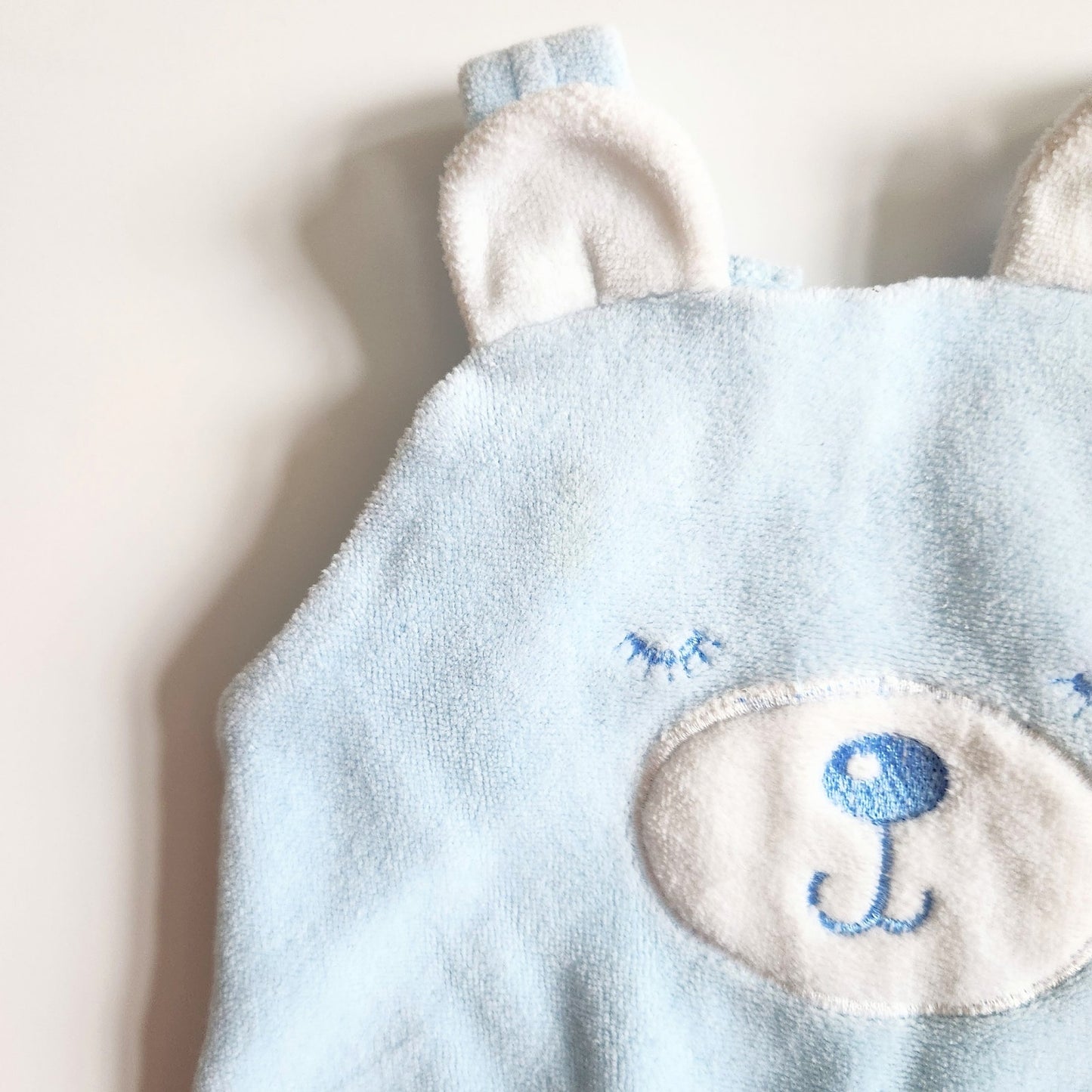 1980s Velour Baby Blue Bear Footie Overalls – Size 0-3 Months (Up to 13 lbs)
