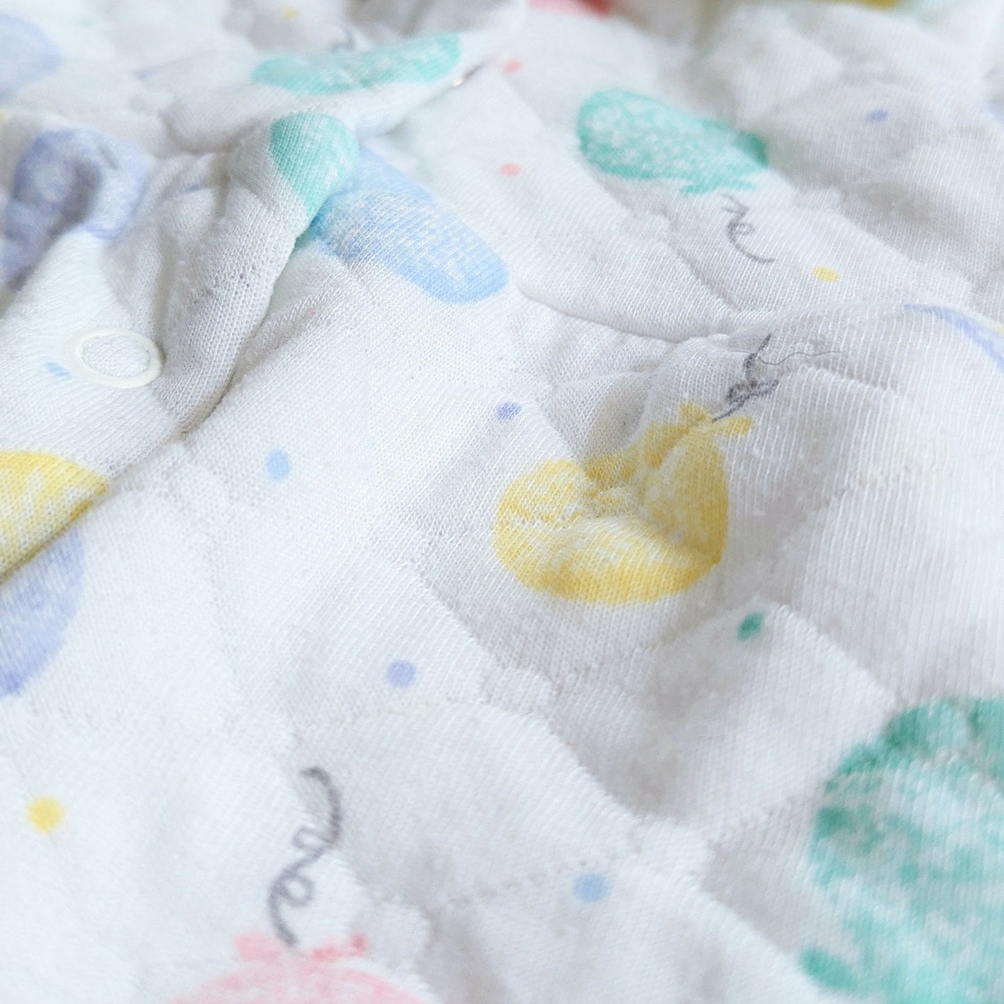 Vintage 1980s Carter’s Baby Sleeper 0-3M Footie One-Piece | Pastel Balloon Print Quilted
