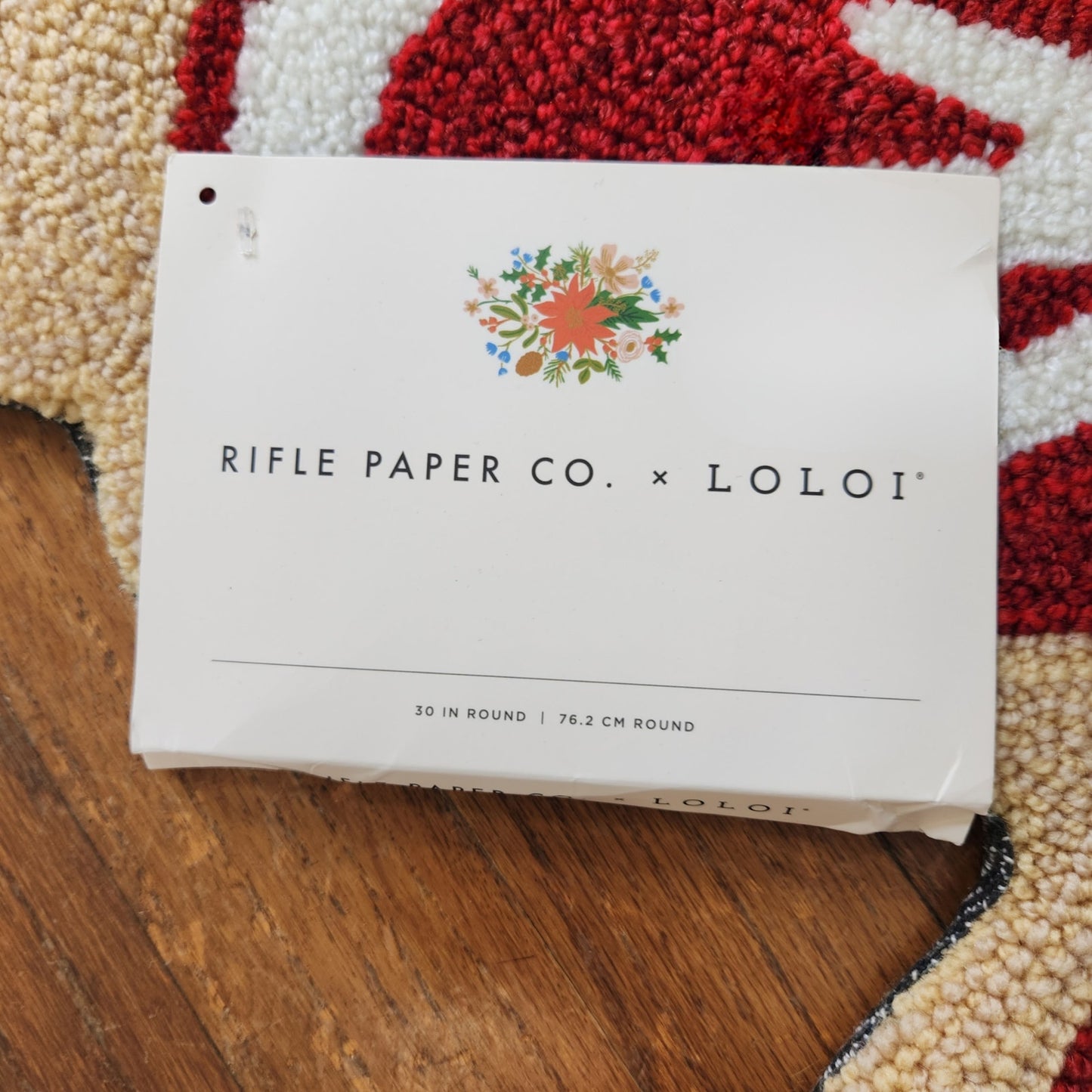 Red Snowflake Hooked Accent Rug | 30” Round | Holiday Collection | NWT