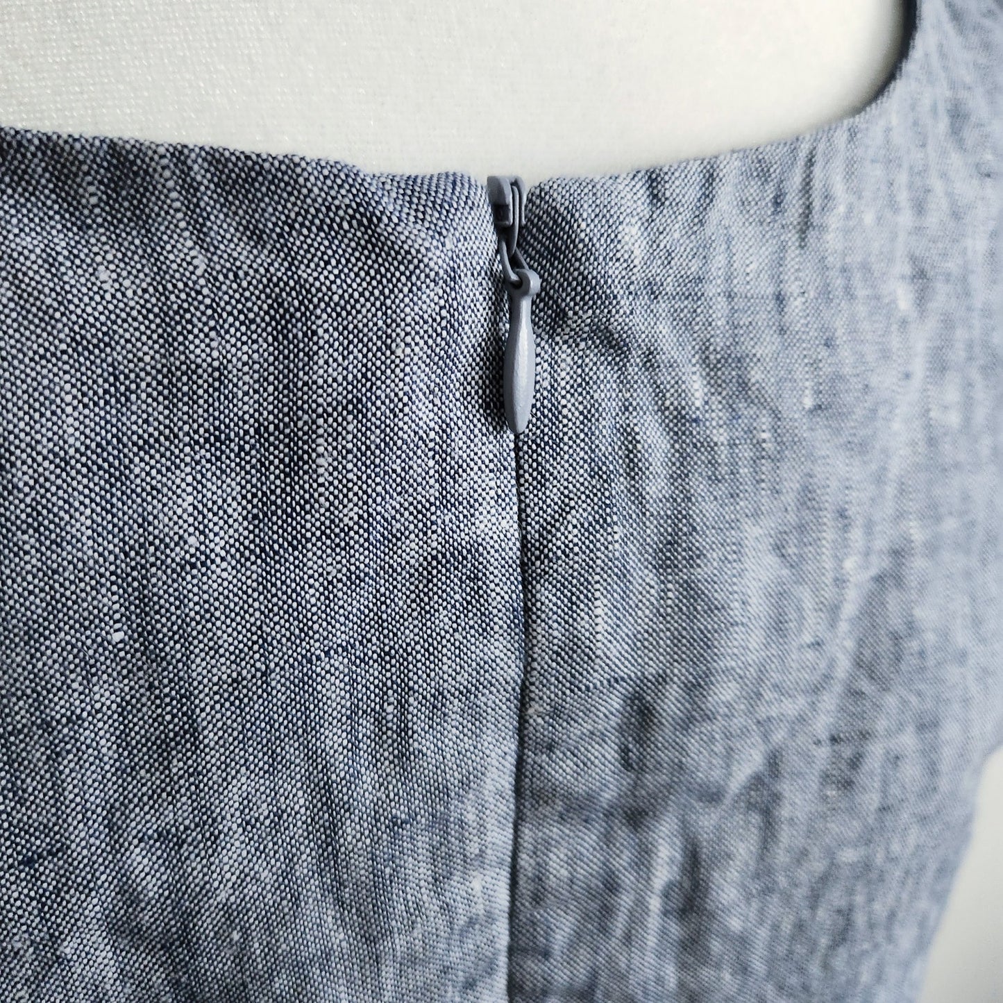 Boden Chambray Wave Dot Linen Dress Blue White Polka Dot A-Line Sleeveless Women's Size 6