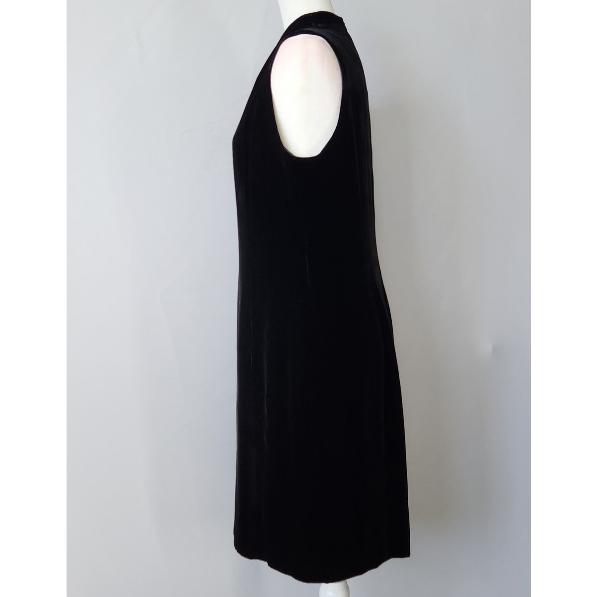 Black Velvet Sleeveless Dress | Women's 12 | Rayon Silk Blend