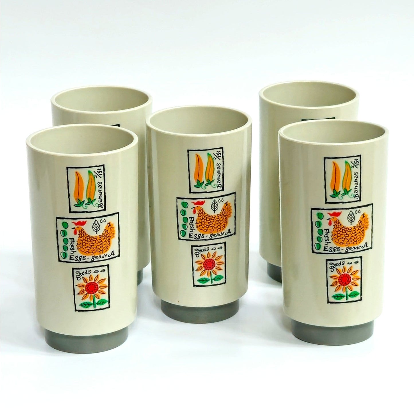 Vintage 1960s Loma Industries Farmers Market Plastic Pitcher and 5 Cup Set