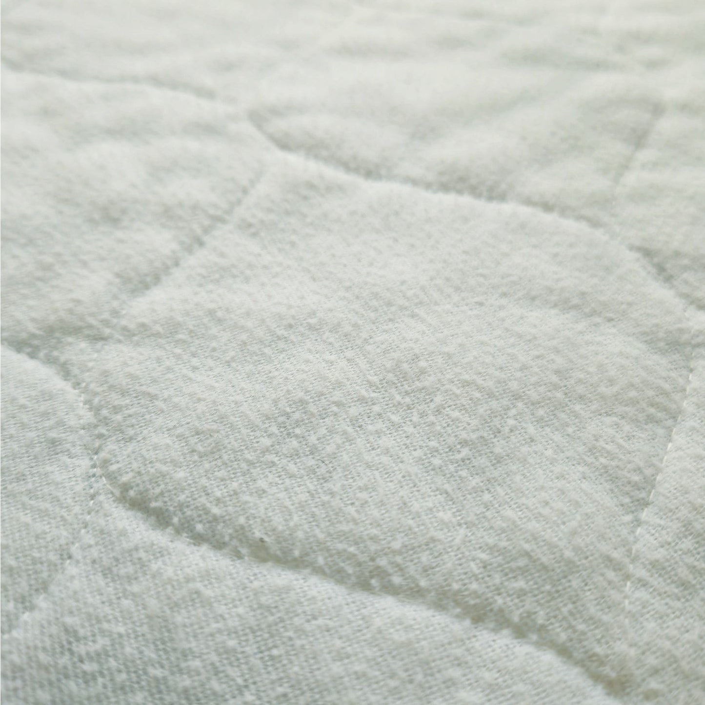 Vintage Dundee Disney Snow White Crib Quilt & Sheet Set (1980s, USA)