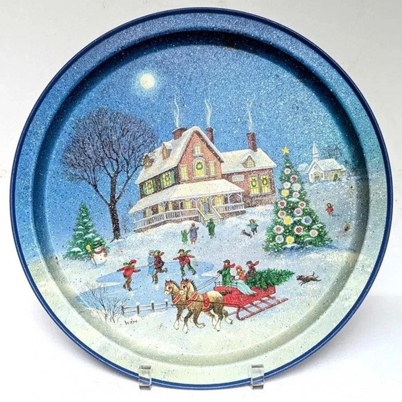 Vintage 1980s Potpourri Press Christmas Tray – Winter Scene with House, Sleigh & Tree, Signed WIM Schimmer, Holiday Home Collectible