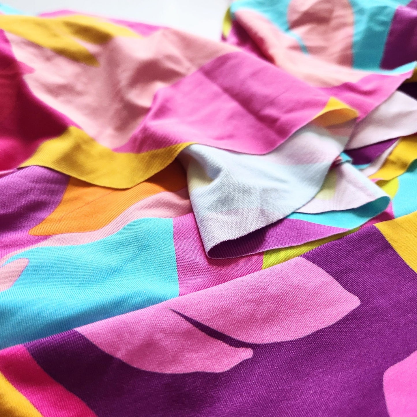 🌺 Trina Turk Women's Fan Faire Ruffle One Piece Swimsuit Size 10 NWT