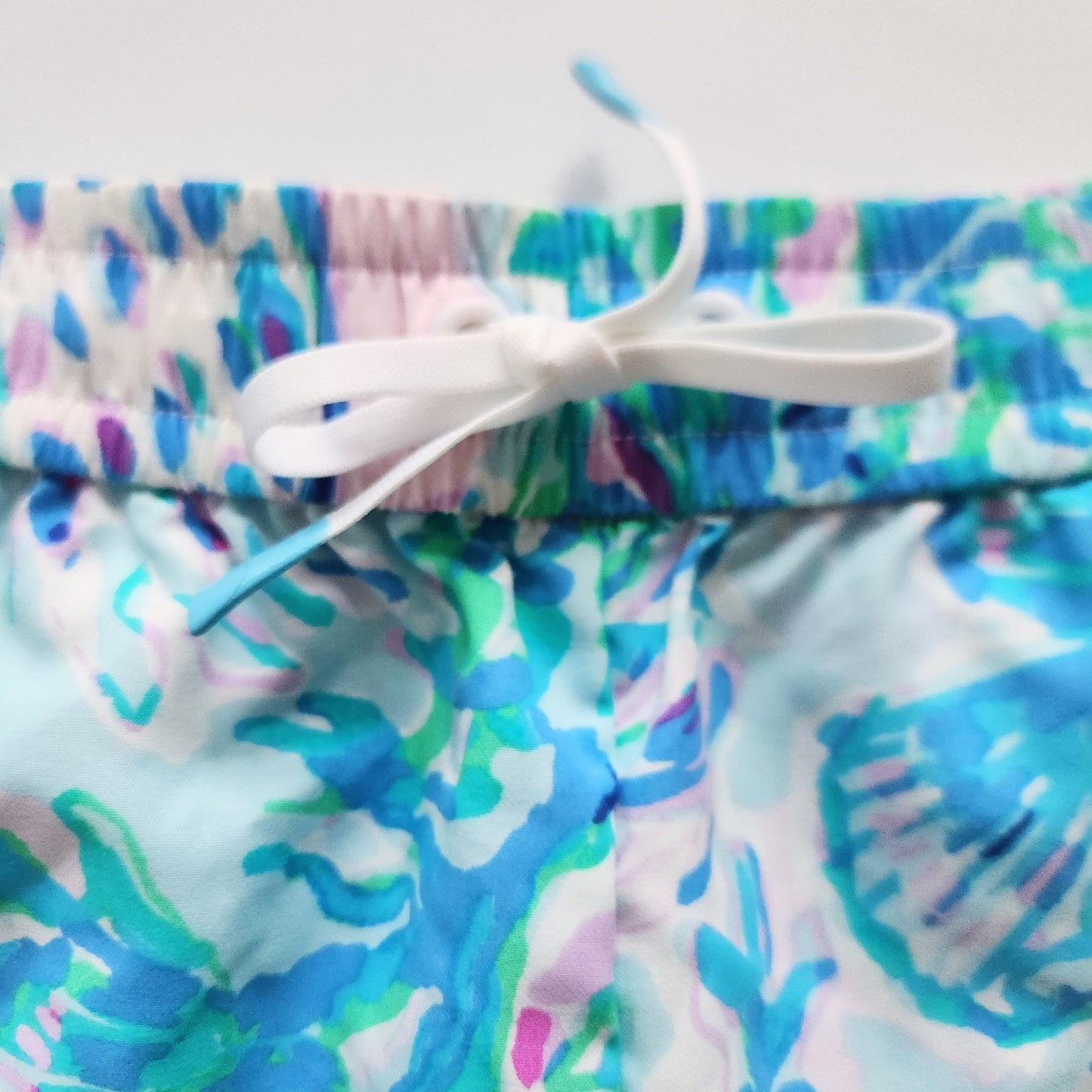 Lilly Pulitzer Run Around Shorts CraySea Seashell Amethyst Tint | Women Size XS