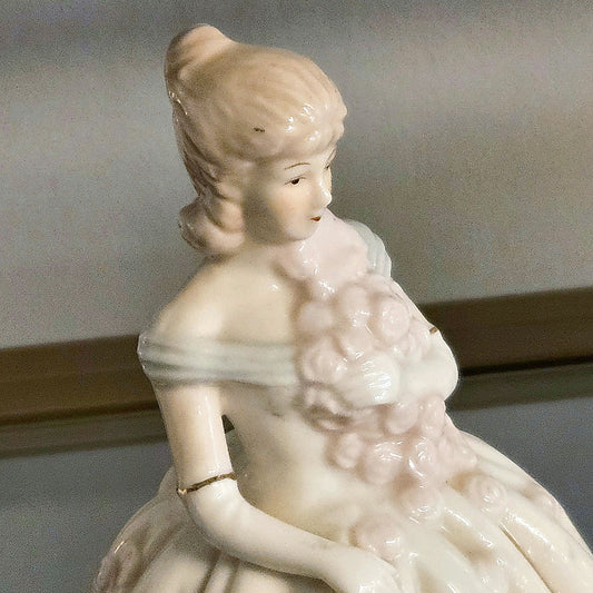 Vintage 1980s Porcelain Musical Lady Figurine – “Unchained Melody”