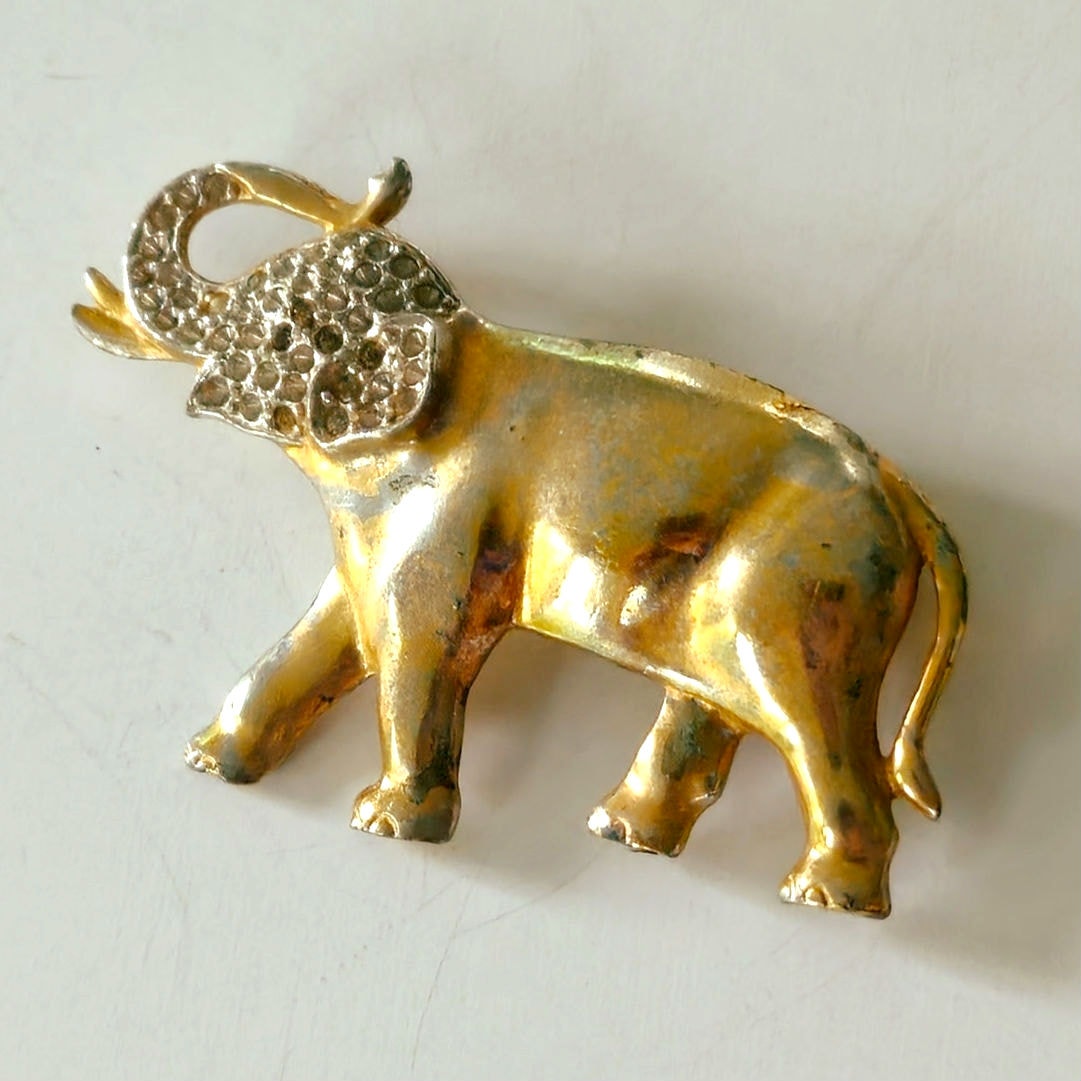 Vintage Gold Tone Elephant Brooch