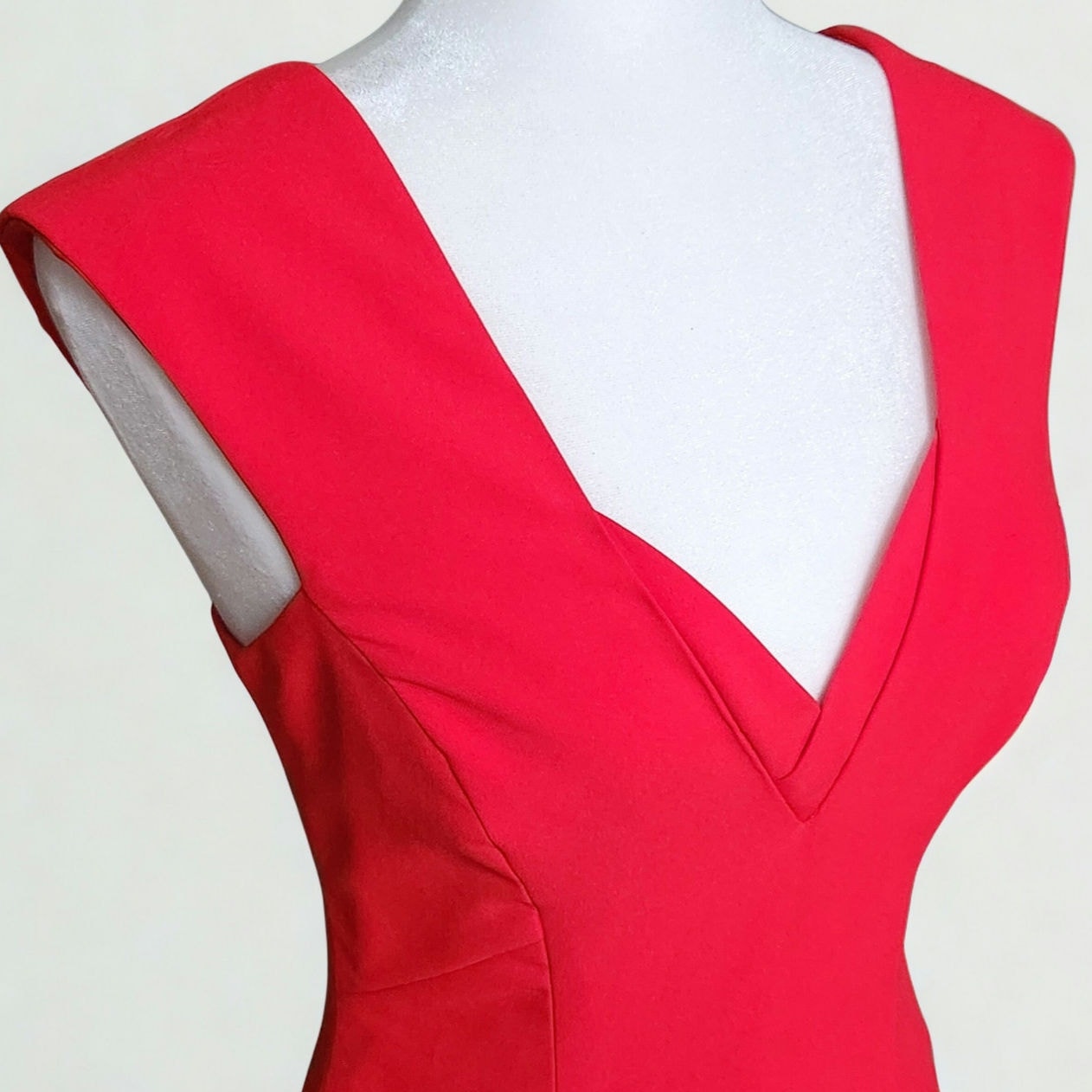 Jay Godfrey Women's Red Cutout Back Sleeveless Mermaid Gown Women’s Size 2 Formal Dress