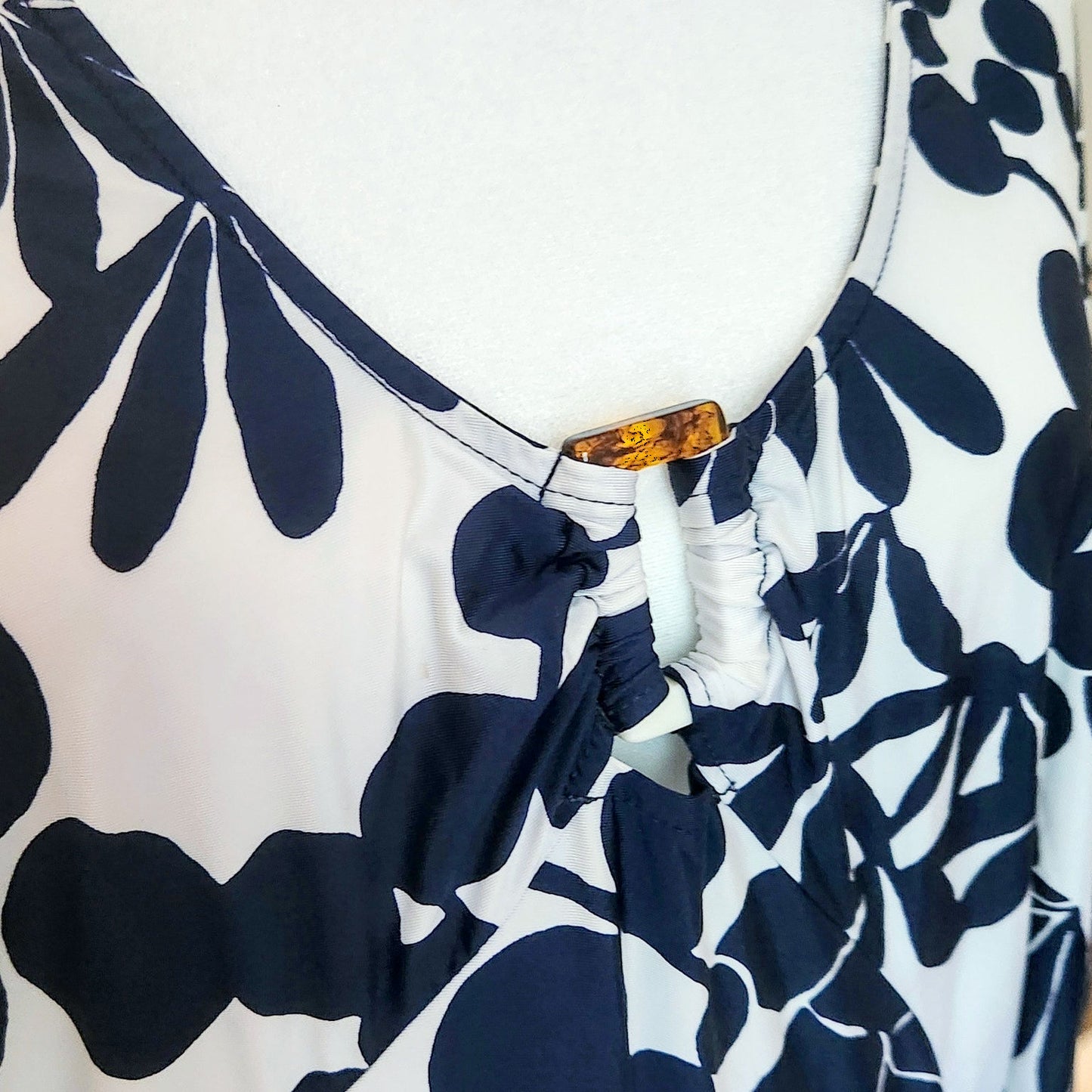 Trina Turk Bali Blossoms Midnight Buckle Stretch Tunic Swimsuit Cover Up Women's Size S