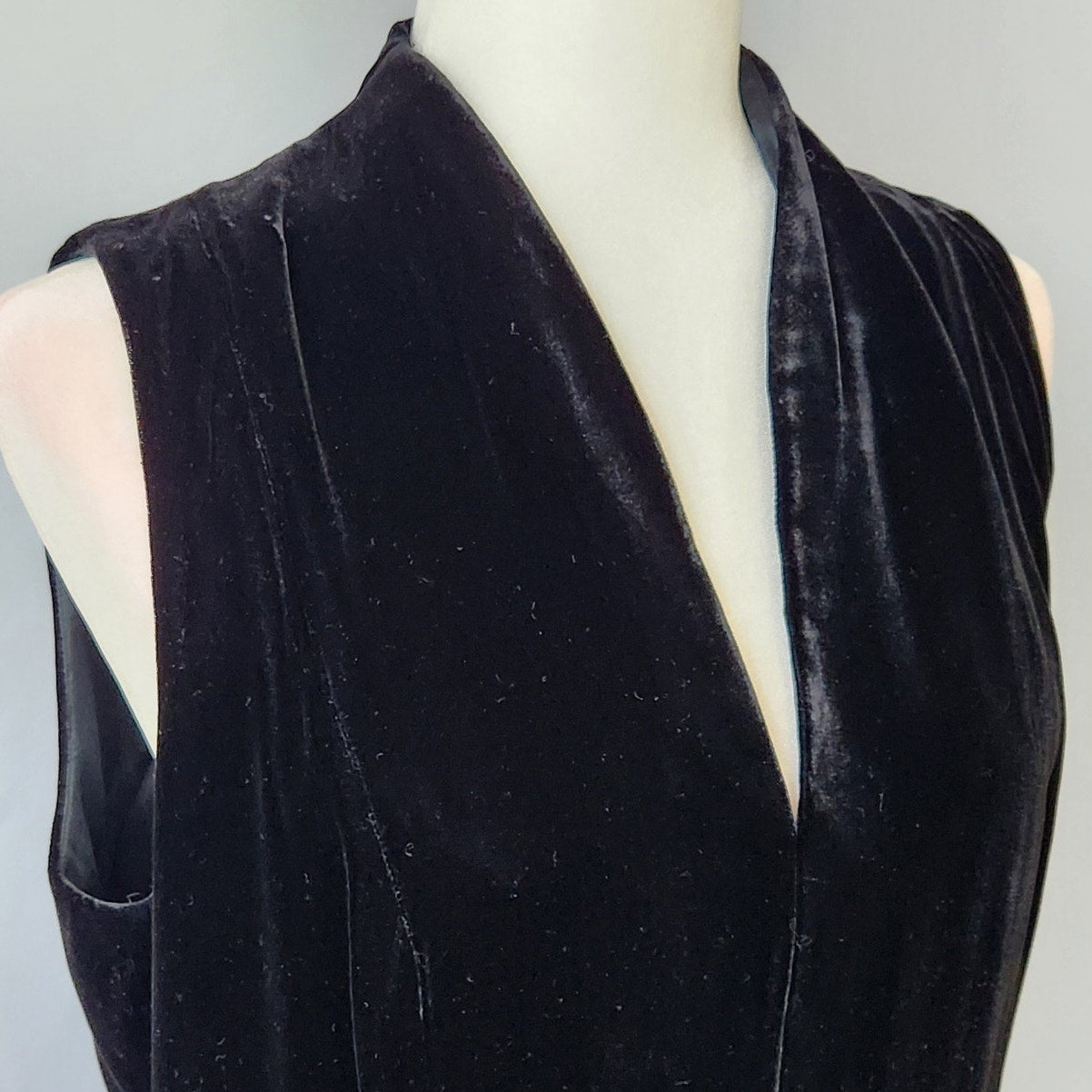 Black Velvet Sleeveless Dress | Women's 12 | Rayon Silk Blend