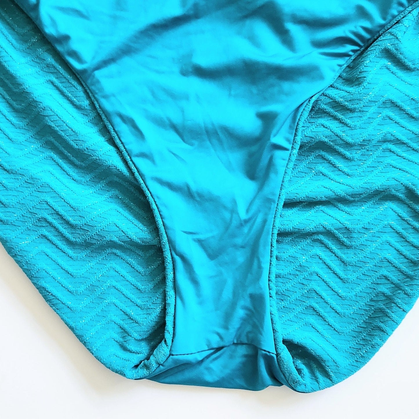 Trina Turk Women's Empire Halter One Piece Swimsuit Marine Teal Chevron Metallic Size 14 NWOT