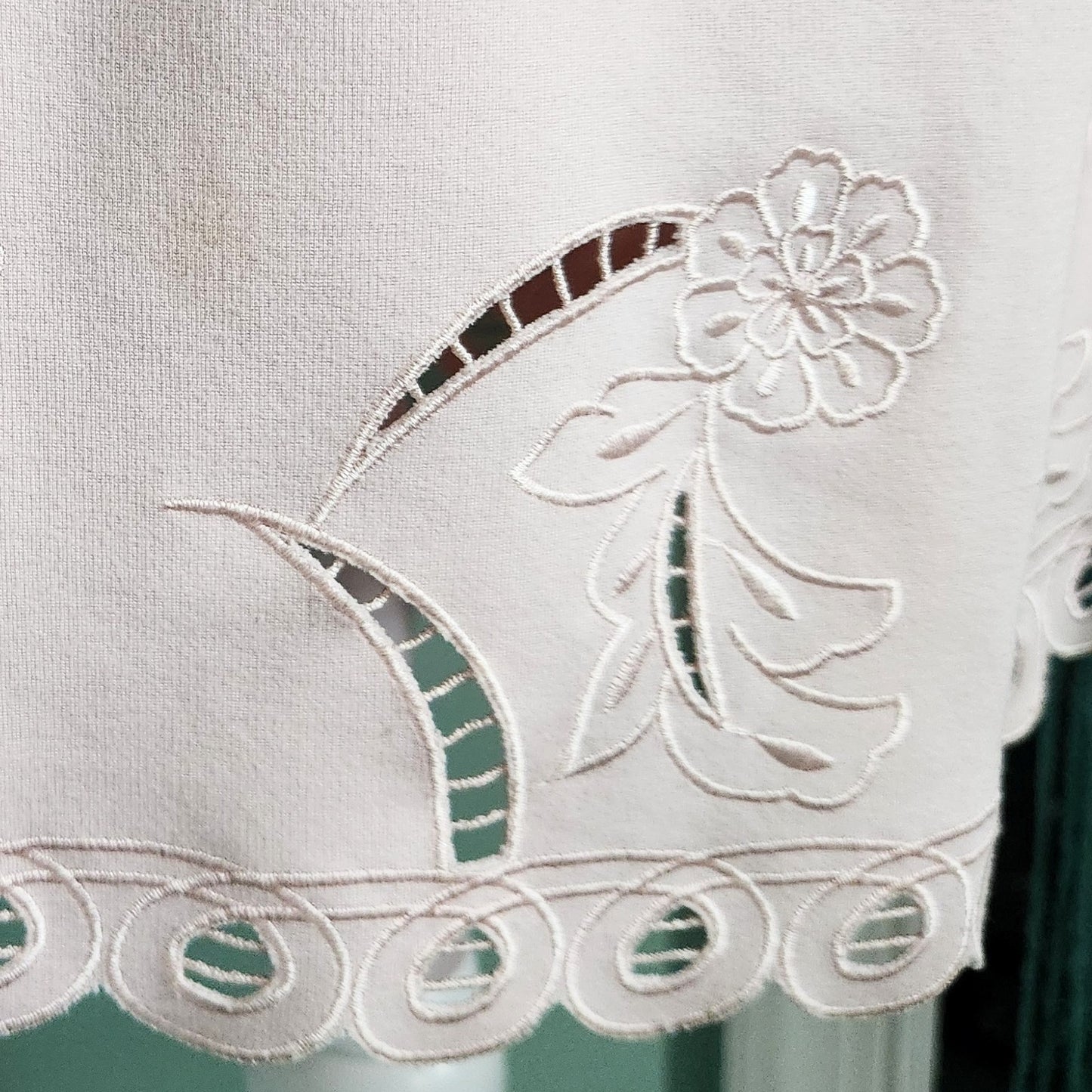 Ted Baker Emalise Pink Sleeveless V-Neck Embroidered Skater Dress Size 2 Women’s Fit & Flare