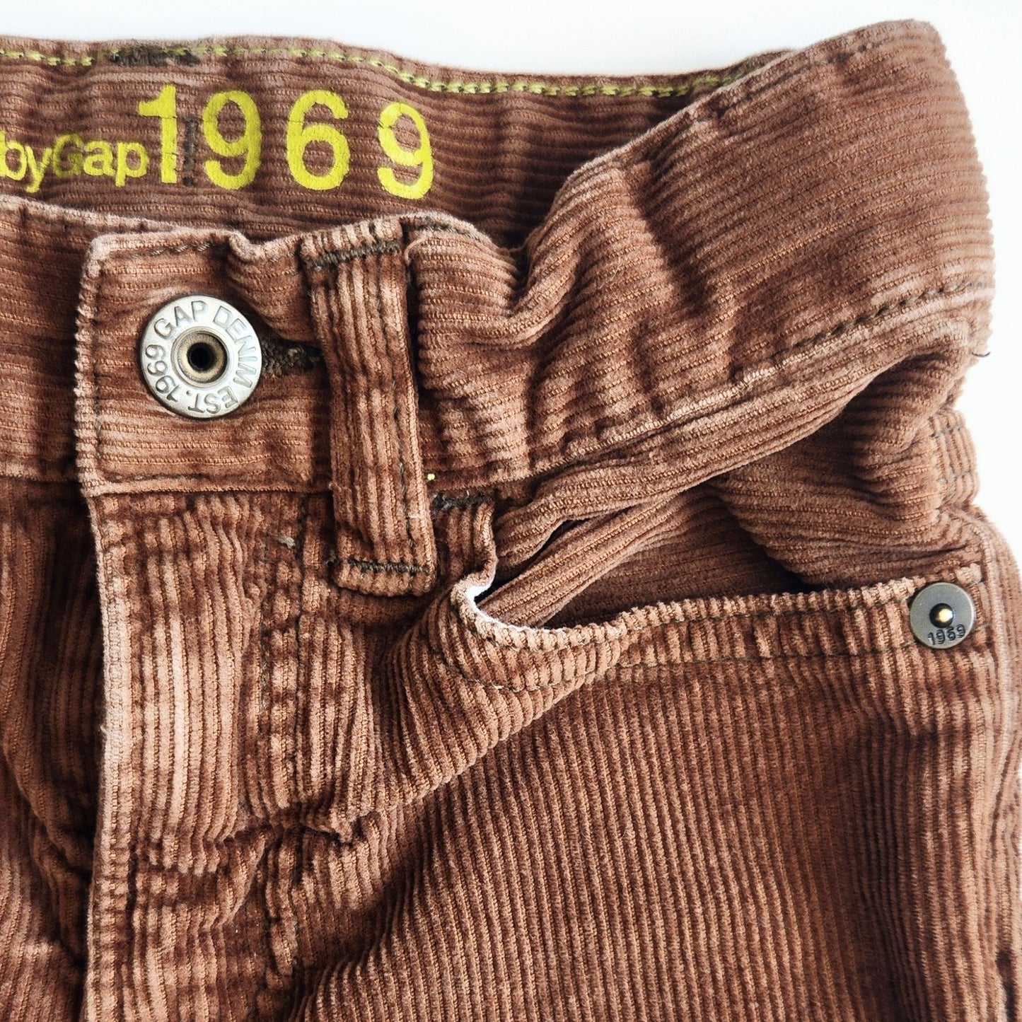 BabyGap 1969 Toddler Slim Cord with Stretch Deep Camel Size 18-24 months