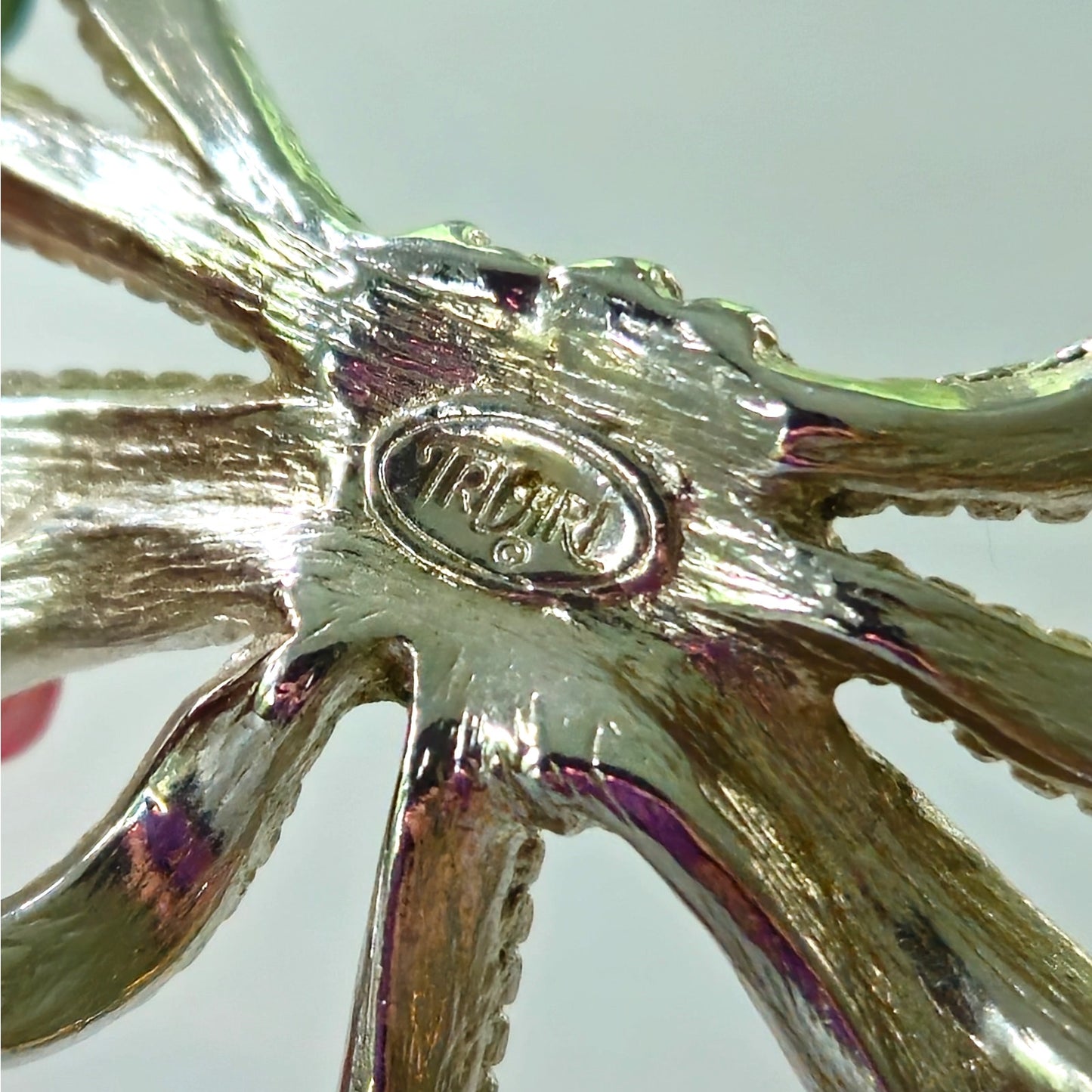 Vintage Trifari Silver Tone Ribbon Bow Brooch