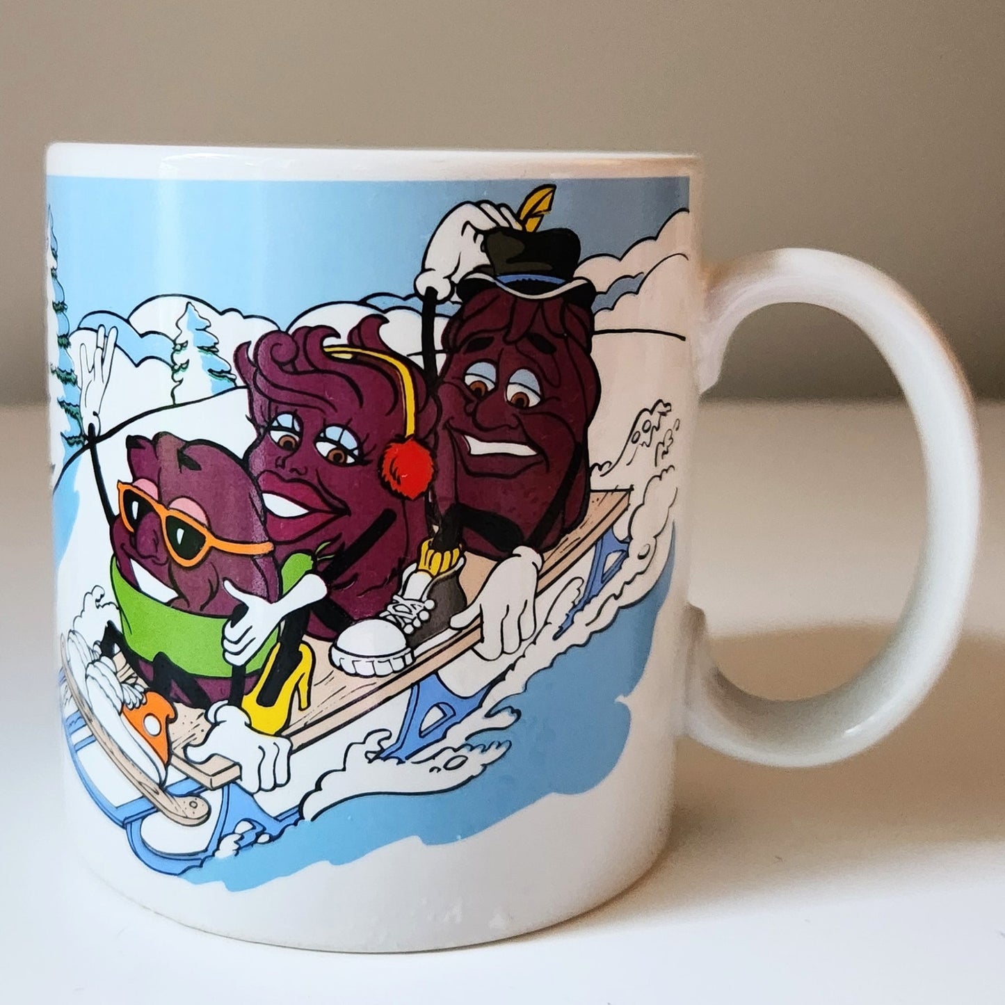 Applause The California Raisins Vintage 1988 Winter Snow Sledding Coffee Mug