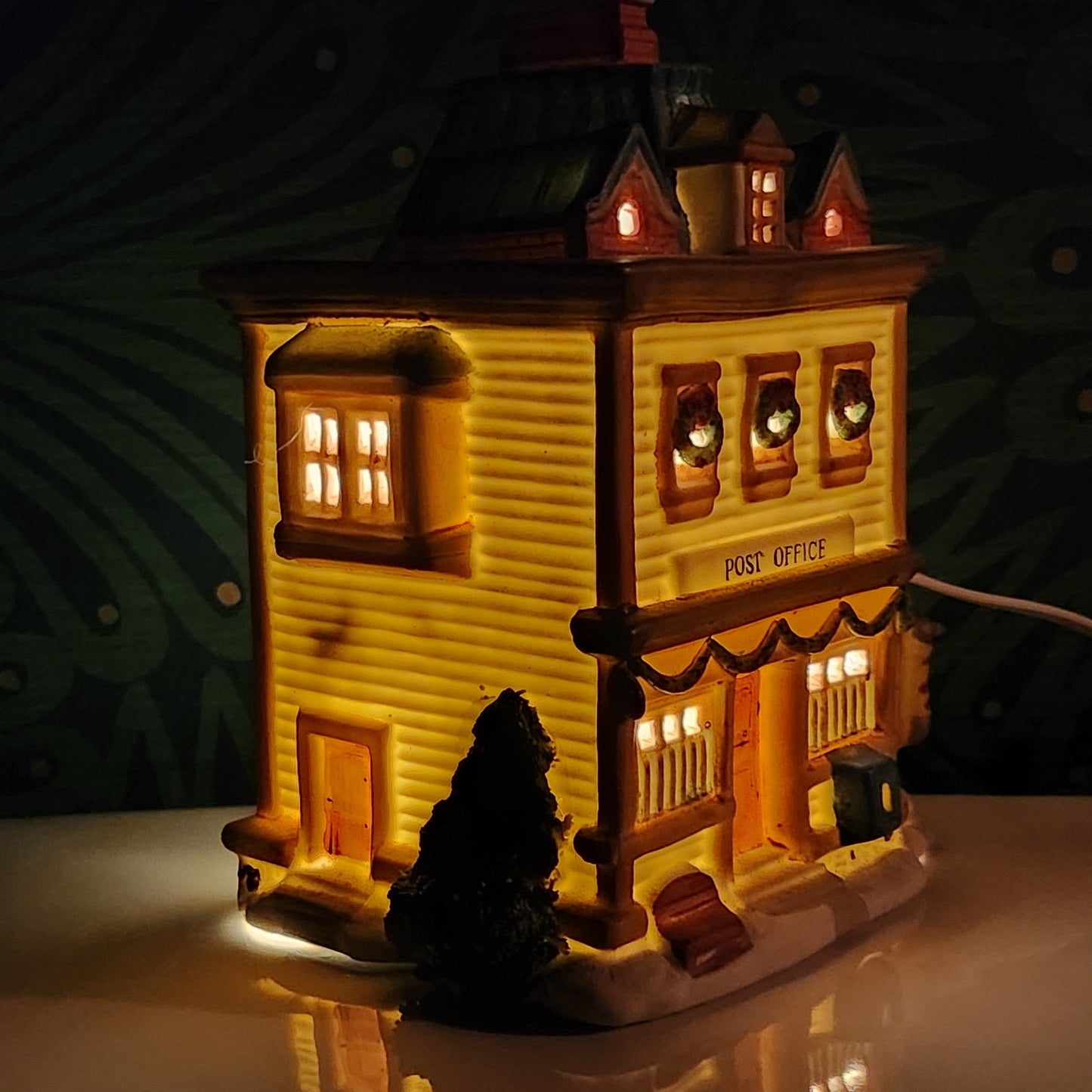 1992 Lemax Post Office & Barber Shop — Lighted Christmas Village Building