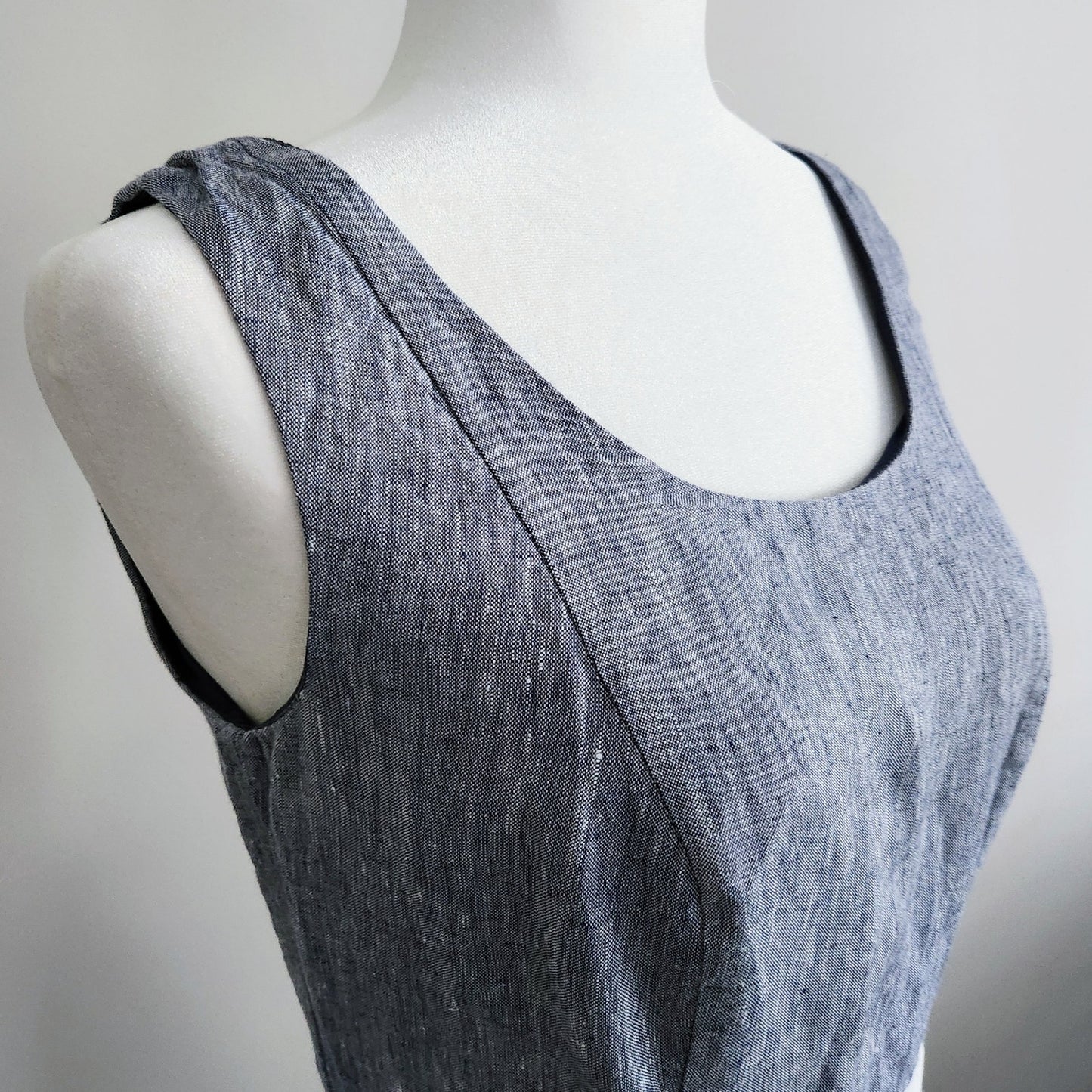 Boden Chambray Wave Dot Linen Dress Blue White Polka Dot A-Line Sleeveless Women's Size 6