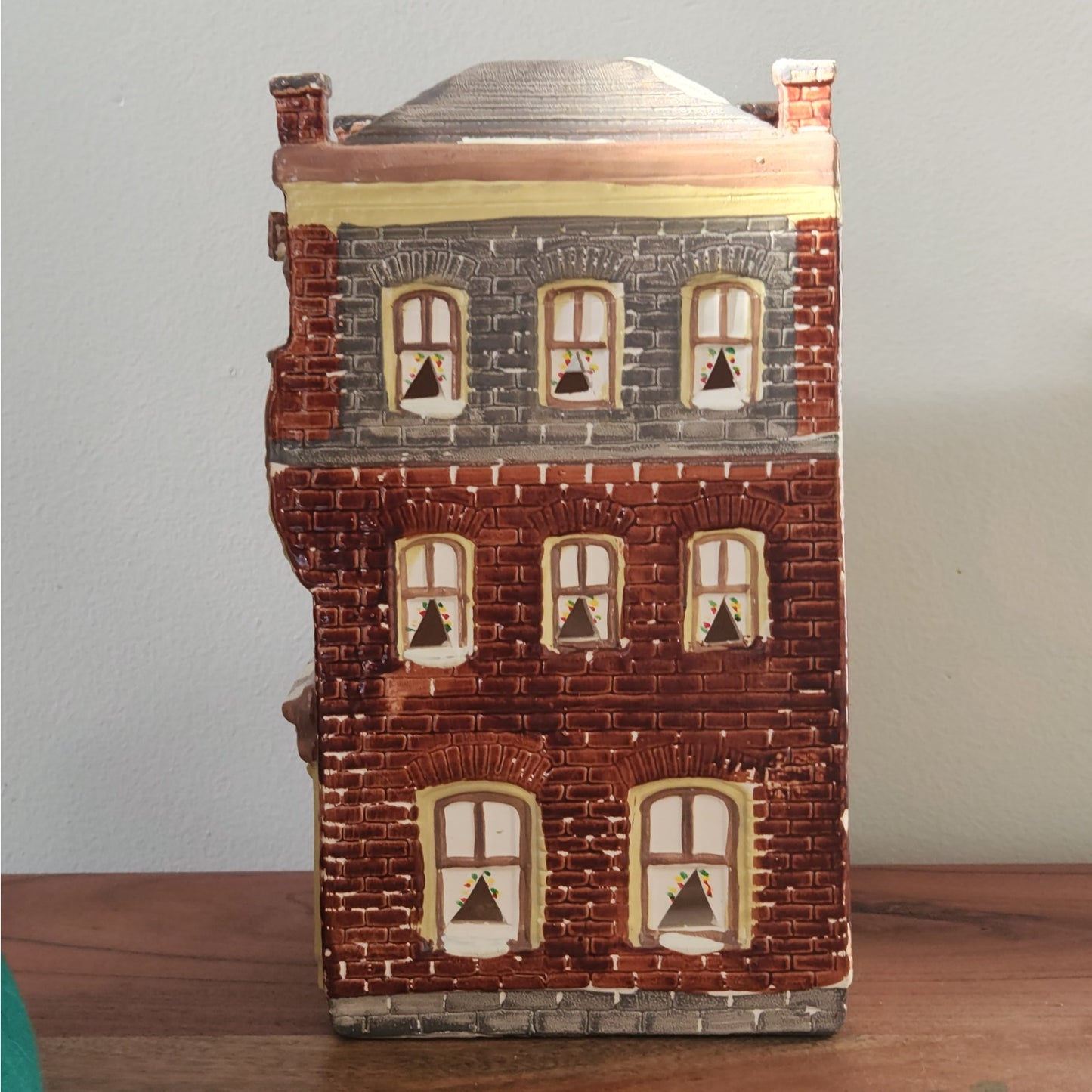 Department 56 Mackellar & Sons Grocery (1984) from Original Snow Village with Working Light Cord