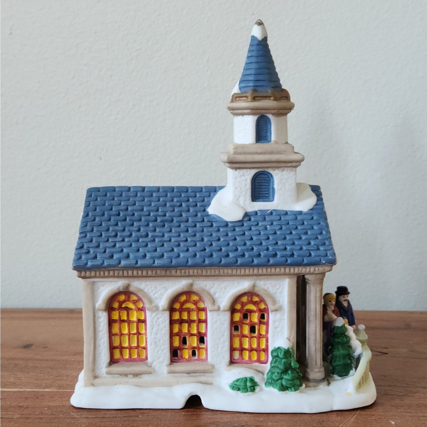 Victorian Village Lighted Porcelain — St. Andrew’s Church (2000 Edition)
