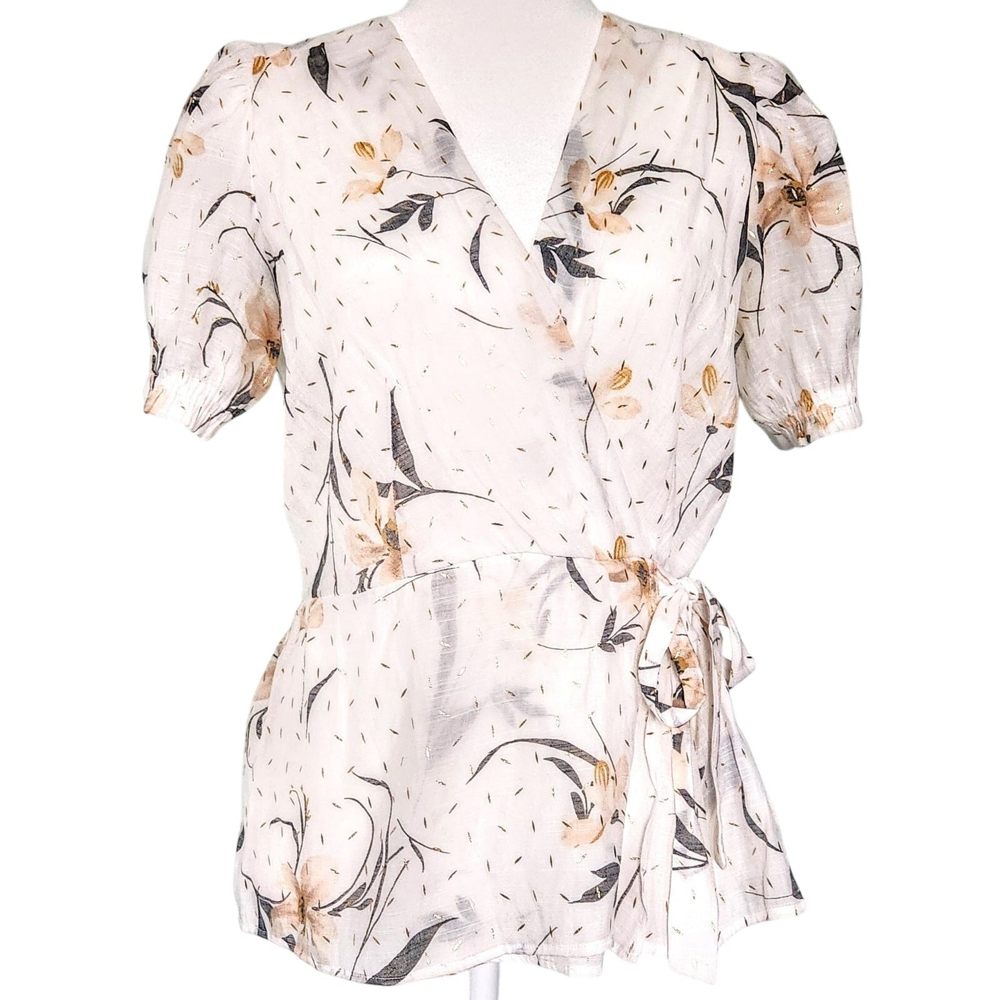 🌸 Elegant Harvé Benard Petite Blouse – White Floral with Gold Metallic Specks – Women's Size PL