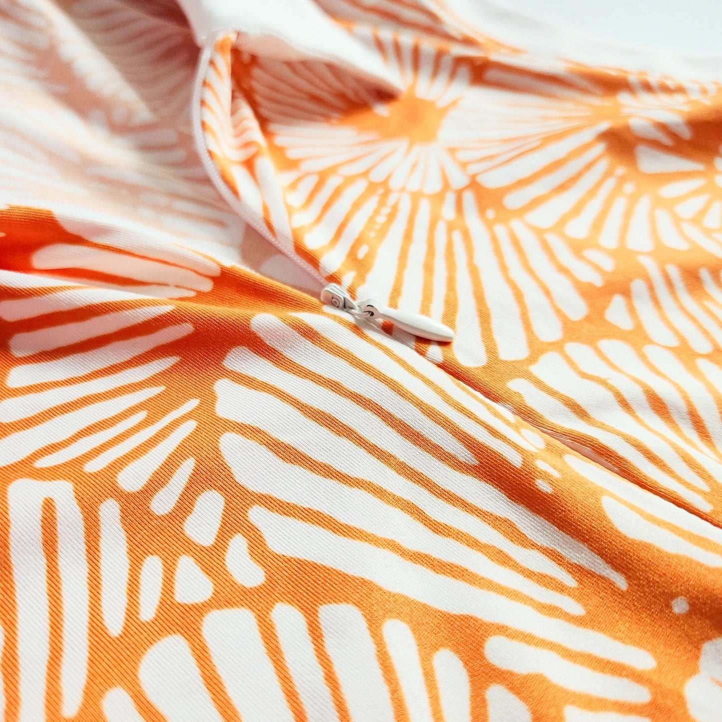 Tommy Bahama Golf Polo | Sleeveless Orange & White Print Collared Top | Women’s Size M Activewear