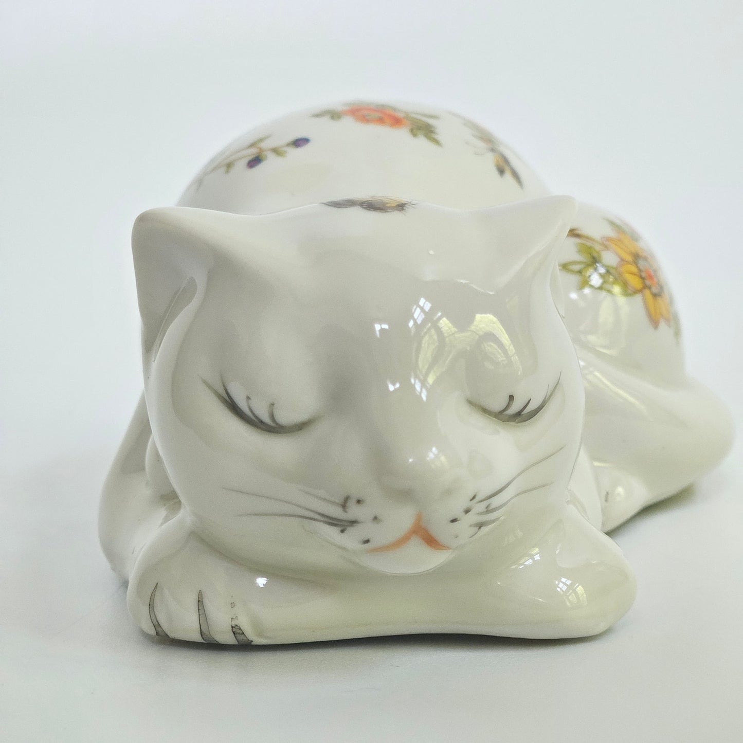 1980s East Wind San Francisco Sleeping Cat Potpourri Floral Porcelain Figurine