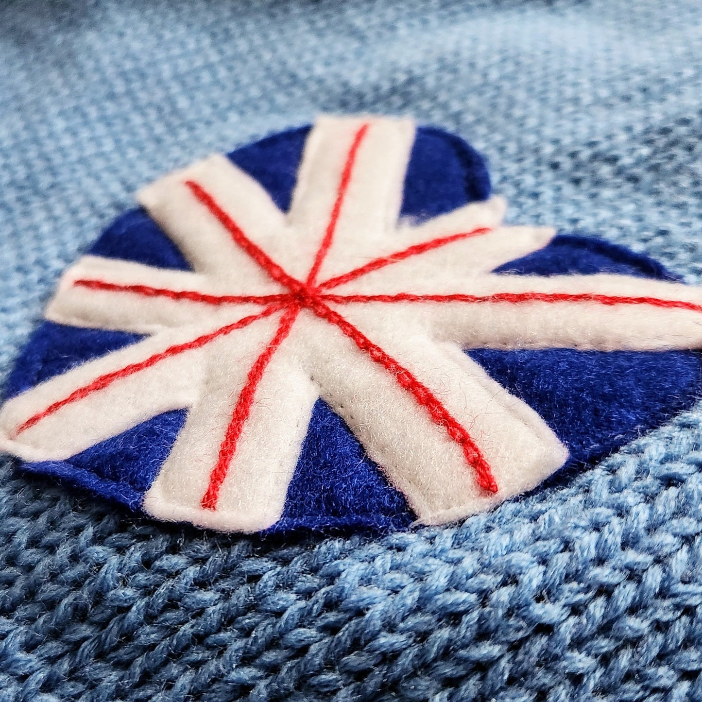 United Ideas London Hooded Guardsman Jumper Sweater Cardigan | Toddler Size 4