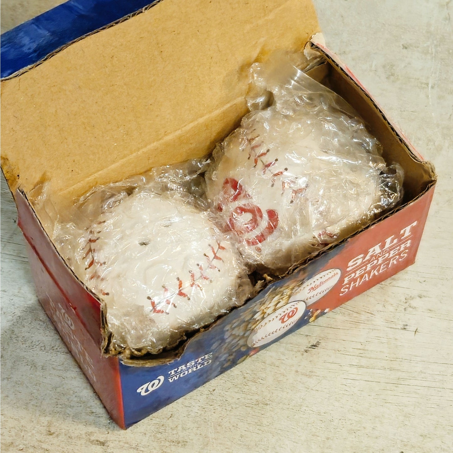 Washington Nationals Baseball Salt and Pepper Shakers – NIB MLB Kitchen Decor