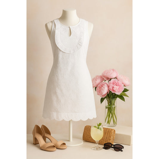 Vineyard Vines White Eyelet Cotton Shift Dress Women’s Size 4 Ruffled Bib Scalloped Hem