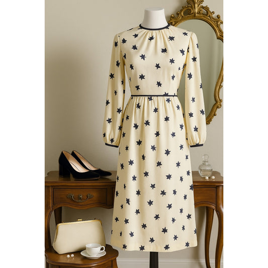 Vintage 70s Dress Ivory Navy Maple Leaf Print | Long Sleeve Bishop Sleeve Modest Retro Size 4