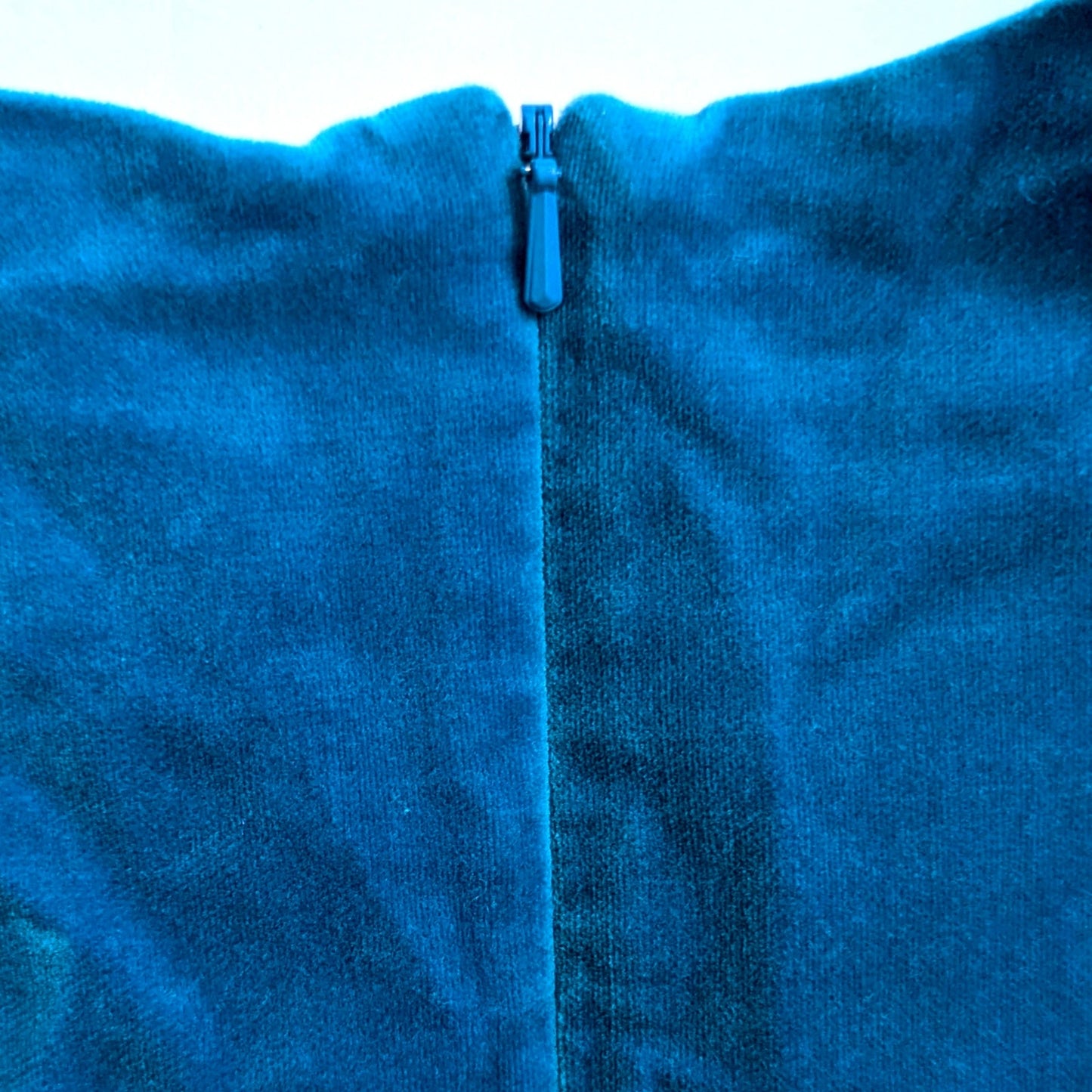 Hanna Andersson Girls Blue Velvet Jumper Dress | Size 130 (6-7) Black Ribbon Floral Detail