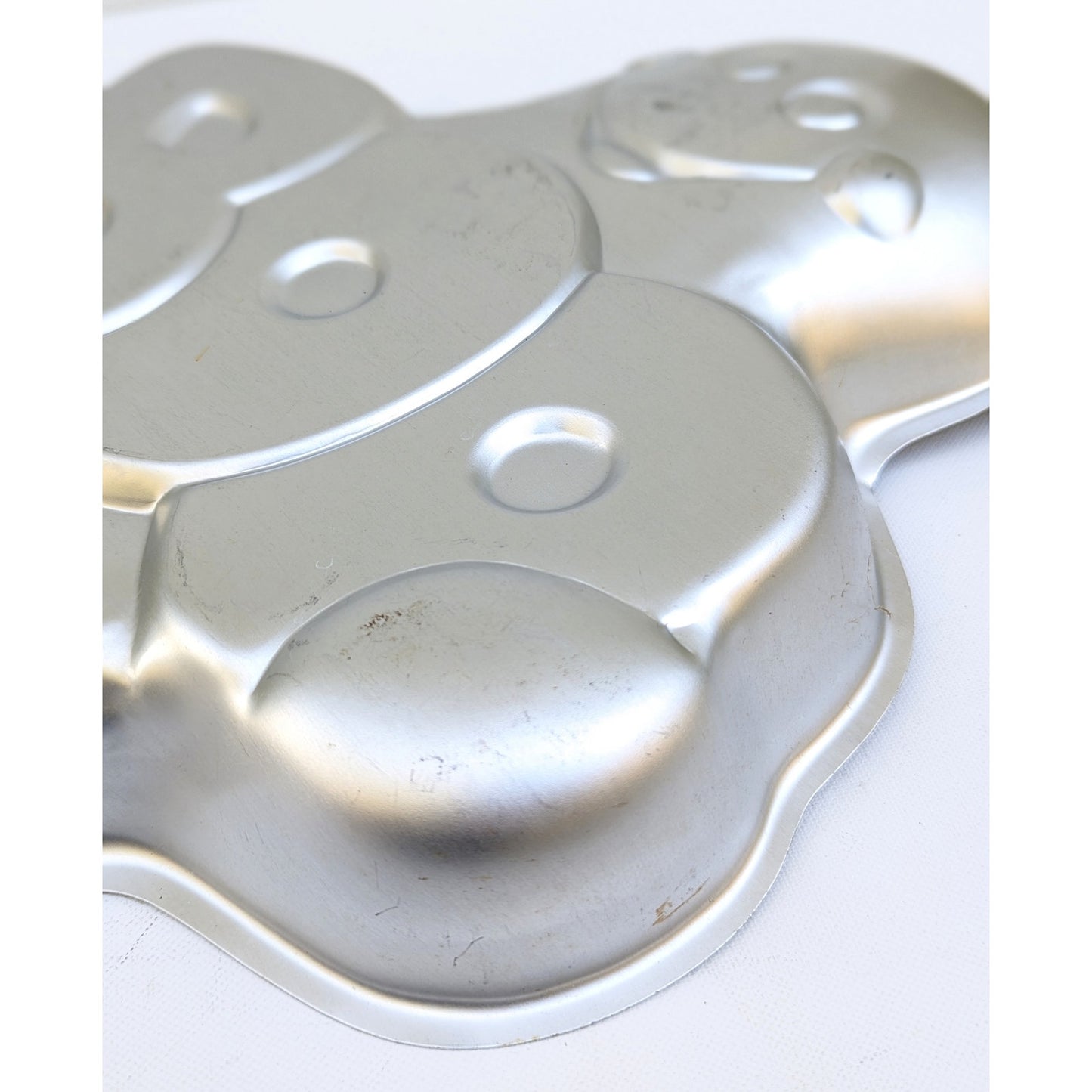 Vintage 1988 Wilton Friendly Ghost Boo Cake Pan Mold | 16” Halloween Cake Tin | Retro Spooky Party Bakeware | Collectible Wilton Cake Pan