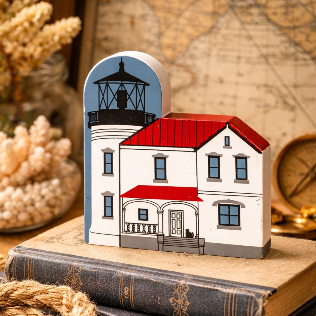Vintage Cat’s Meow Admiralty Head Lighthouse Shelf Sitter | 1990s Washington Signed