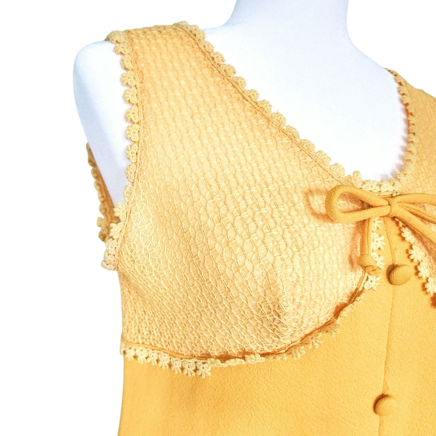 Vintage 1960s Marigold Yellow Maxi Dress | Empire Waist Lace Bodice with Daisy Trim & Bow | Boho Hippie Festival Gown | Women's Size M