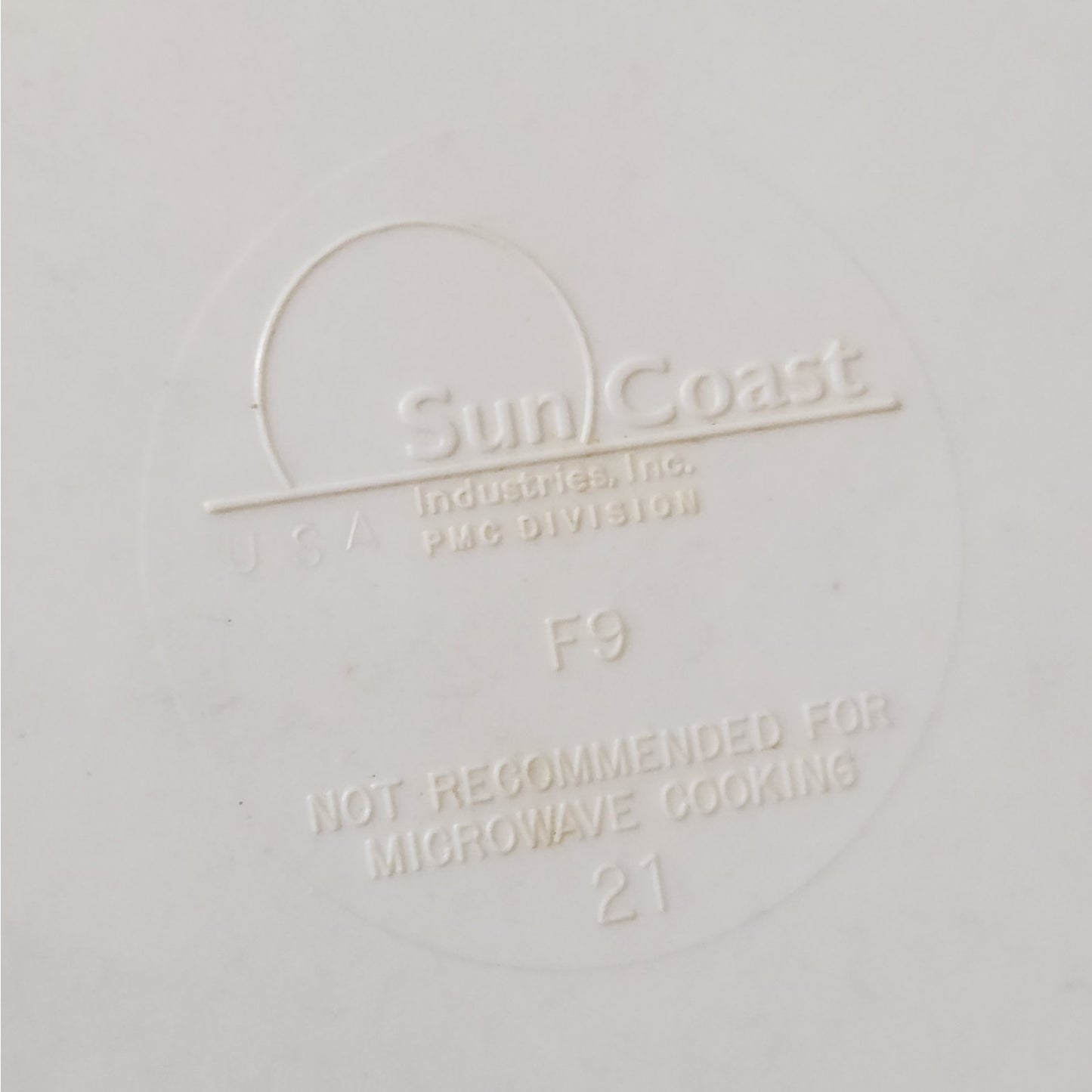 Vintage McDonald’s Holiday Gift Bundle | 2001 “Duh, Happy Holidays” Plate & 1985 Plush Reindeer Ornament