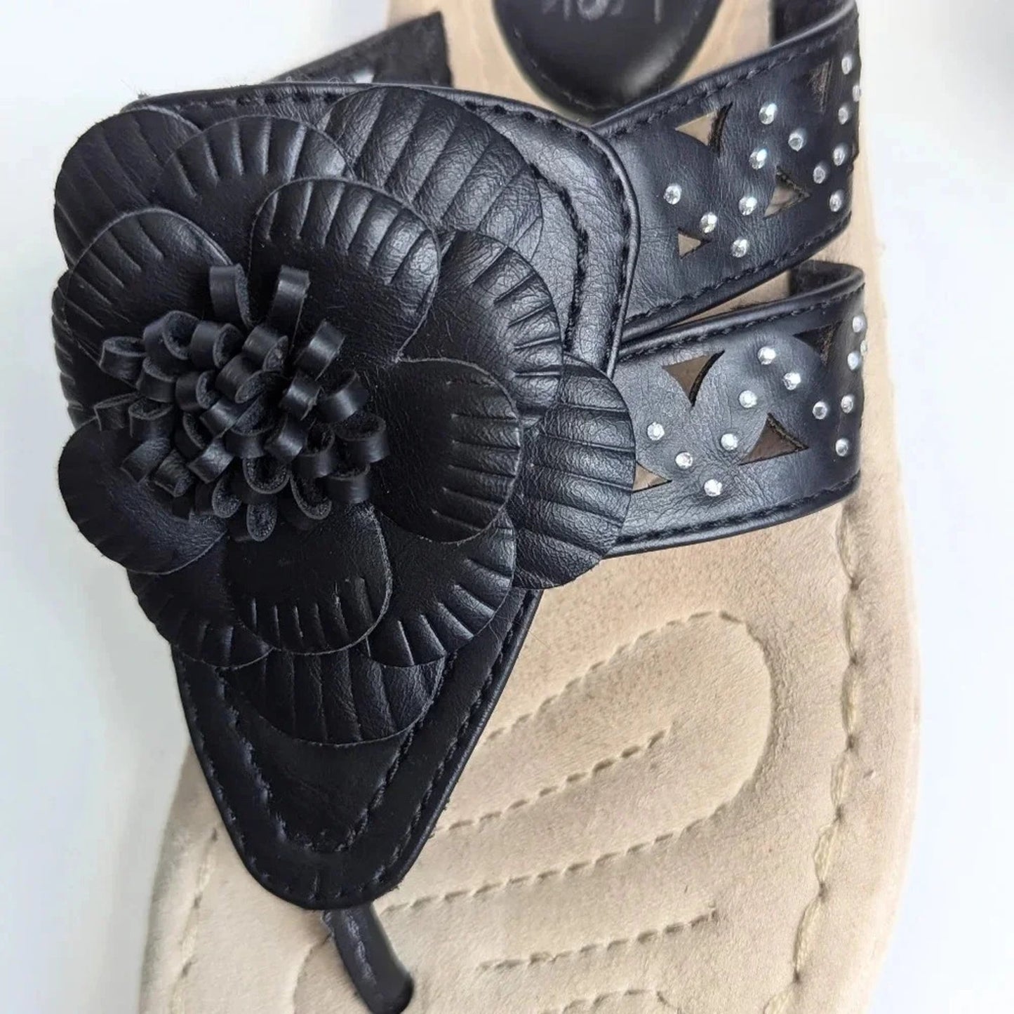 🖤 Cliffs By White Mountain Women’s Black Cynthia Sandals – Memory Foam Comfort – Womens Size 6.5