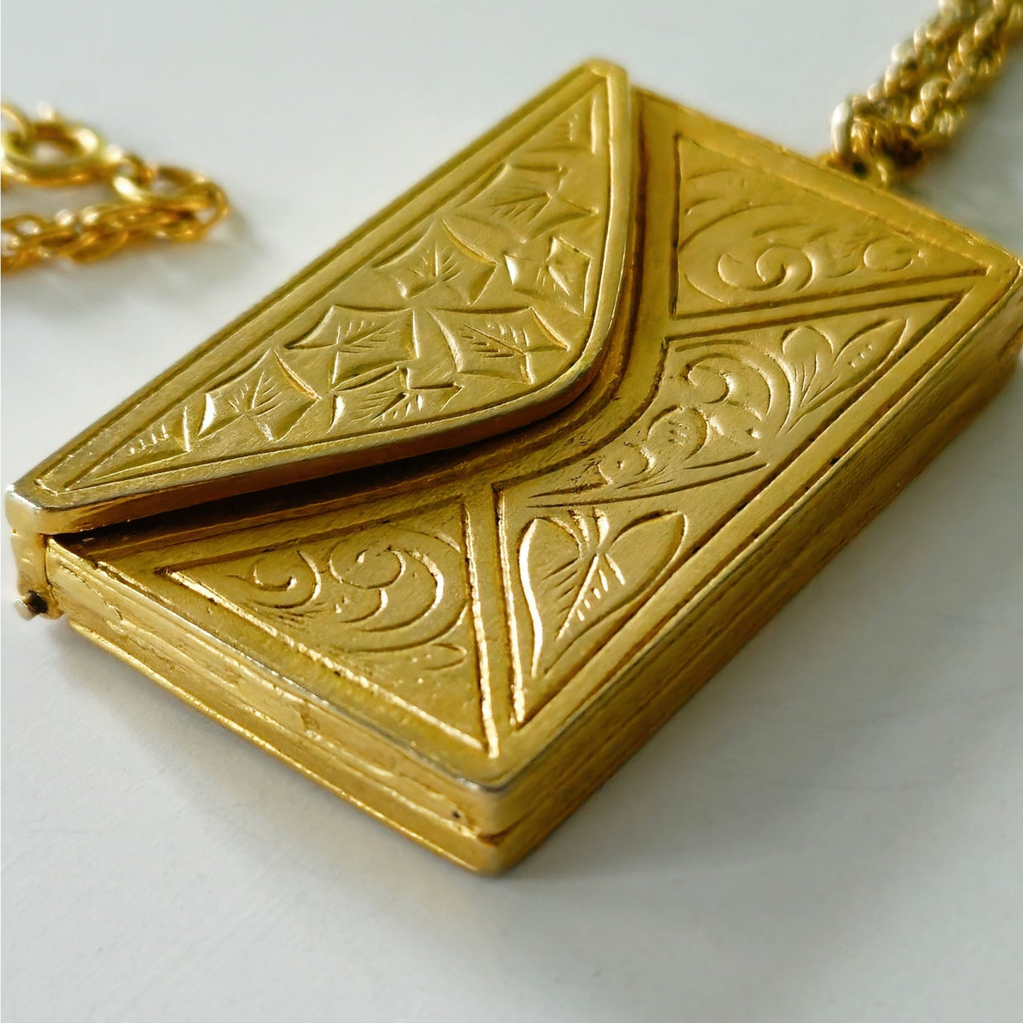 Vintage Gold Tone Envelope Locket Necklace