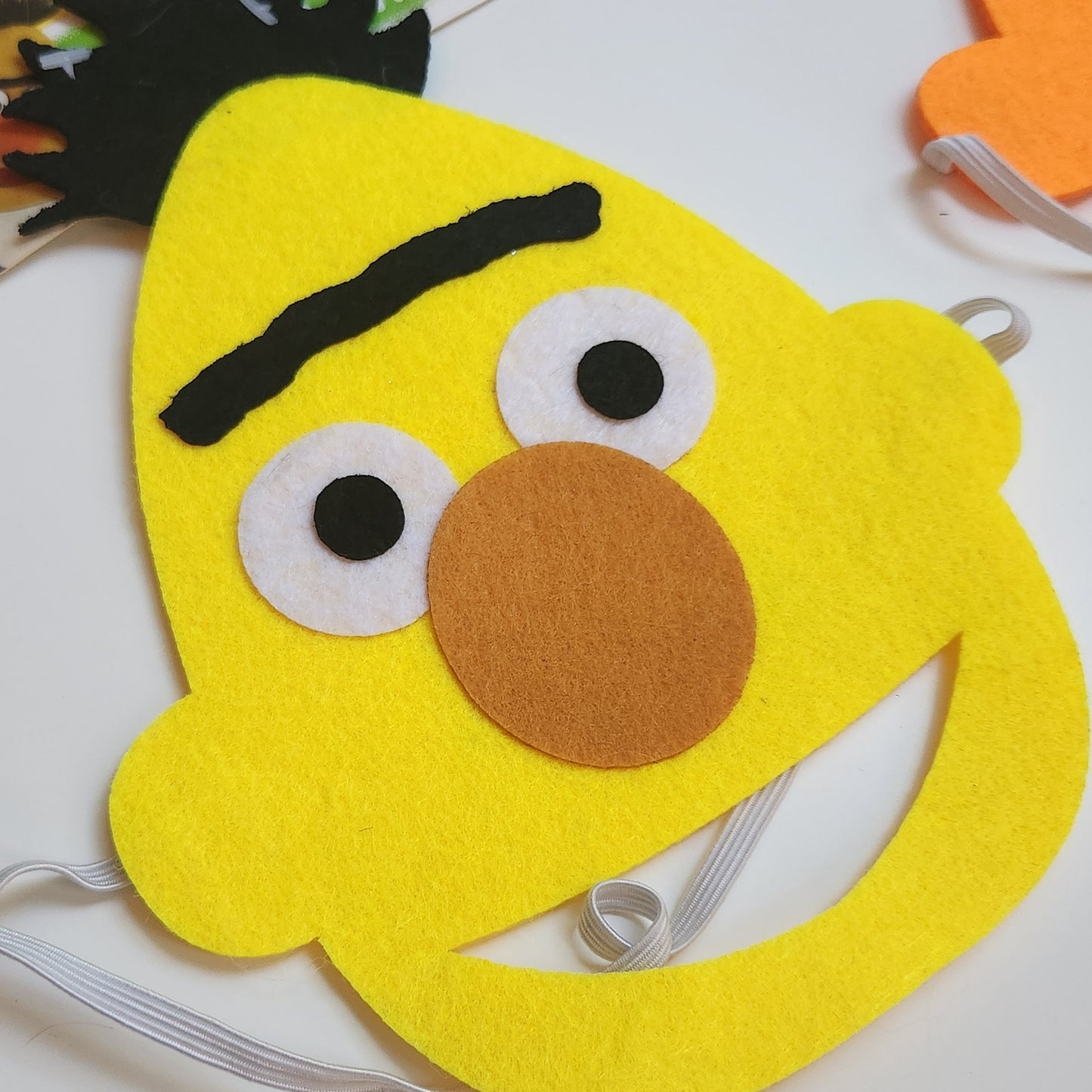 🧡 Sesame Street Felt Masks Set of 4 – Big Bird, Oscar the Grouch, Bert, and Ernie – Kids Dress-Up Party Favors Halloween