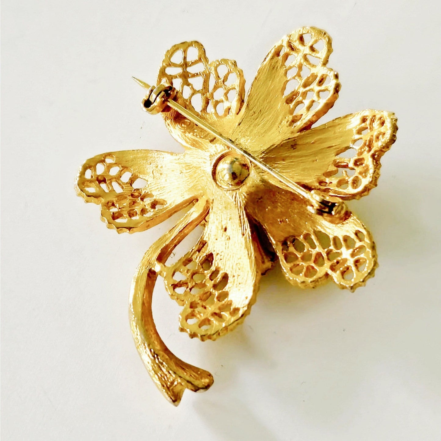 Vintage Mid Century BSK Gold Tone Filigree Pearl & Rhinestone Flower Brooch