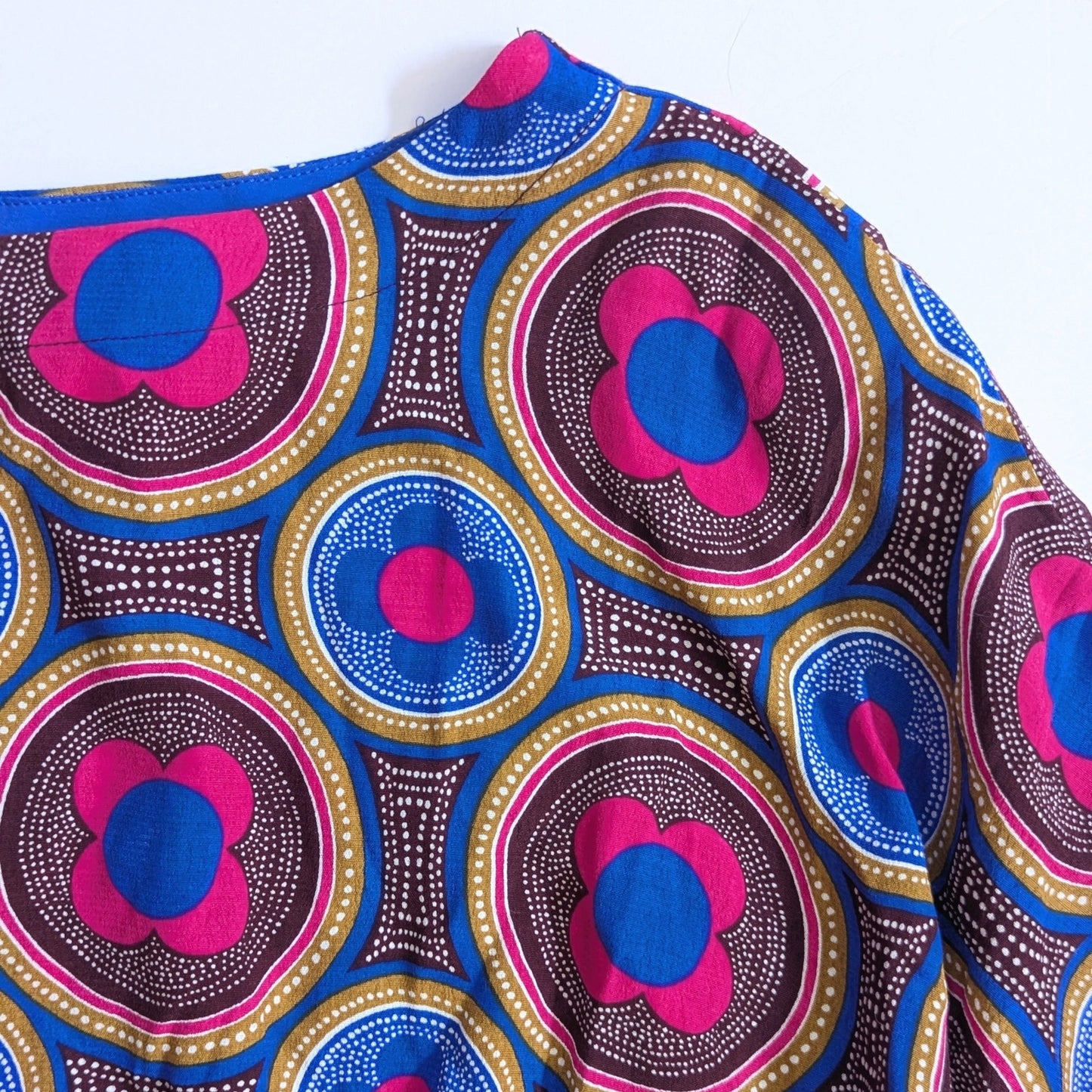 Anthropologie Maeve Miro Dolman Blouse – Retro Mod Silky Top Pink Blue | Women's Size XS