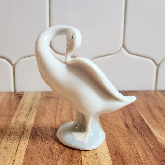 Lladro Vintage 1970s White Goose Porcelain Figurine – Handmade in Spain – Home Collectible Bird Decor
